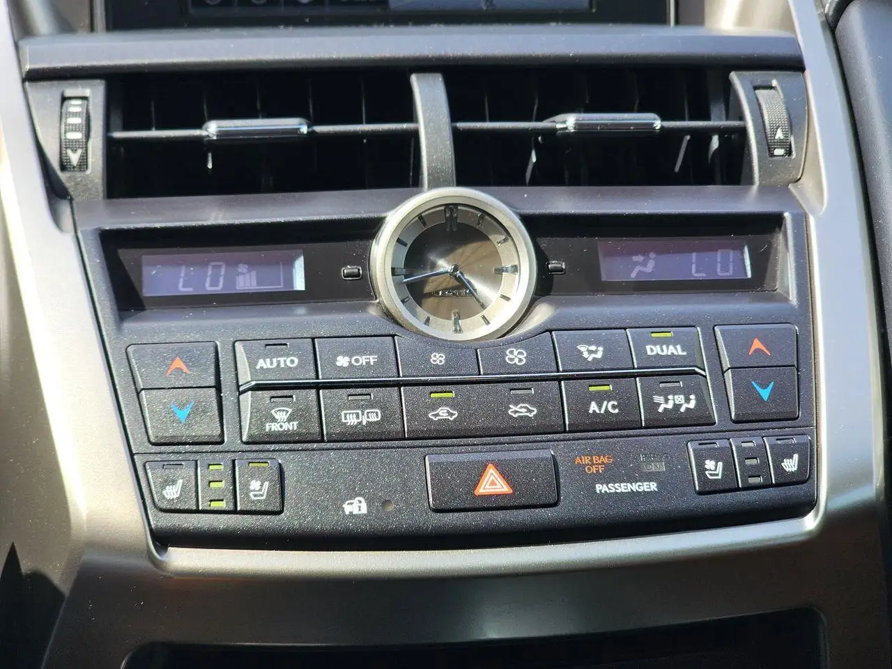 Lexus NX снимка Lexus NX