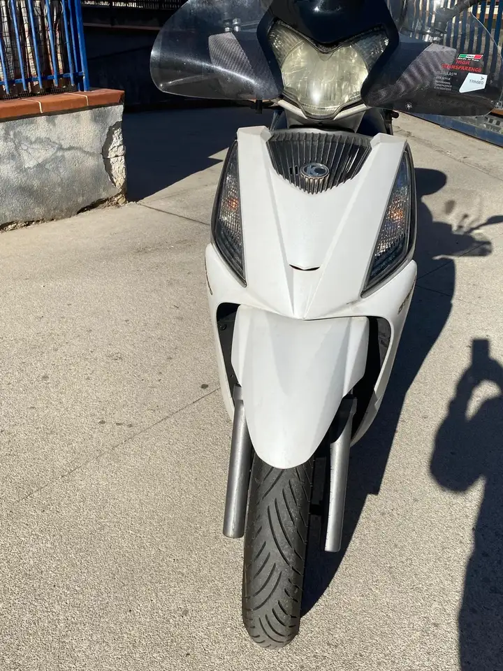 Kymco People S 300i