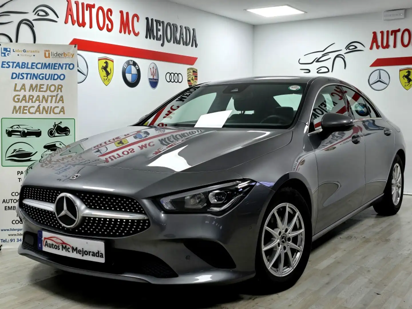 Mercedes-Benz CLA 180 d Business Line Grau - 1