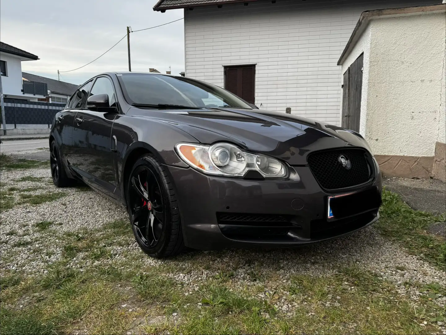 Jaguar XF 3,0 Diesel S Premium Luxury Grau - 2
