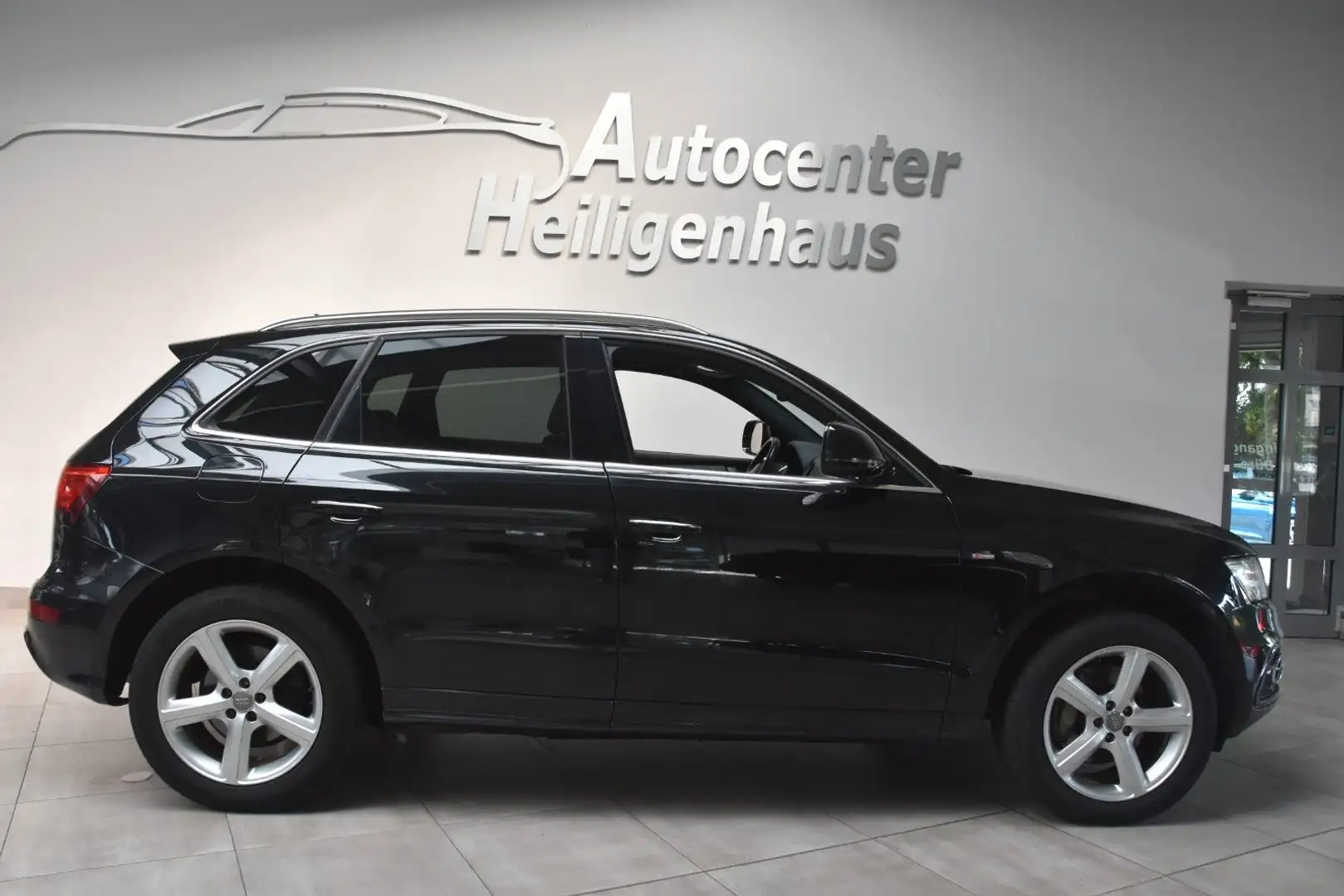 Audi Q5 3.0 TDI S-Line Navi Bi-Xenon Kamera SHZ Pano Schwarz - 2