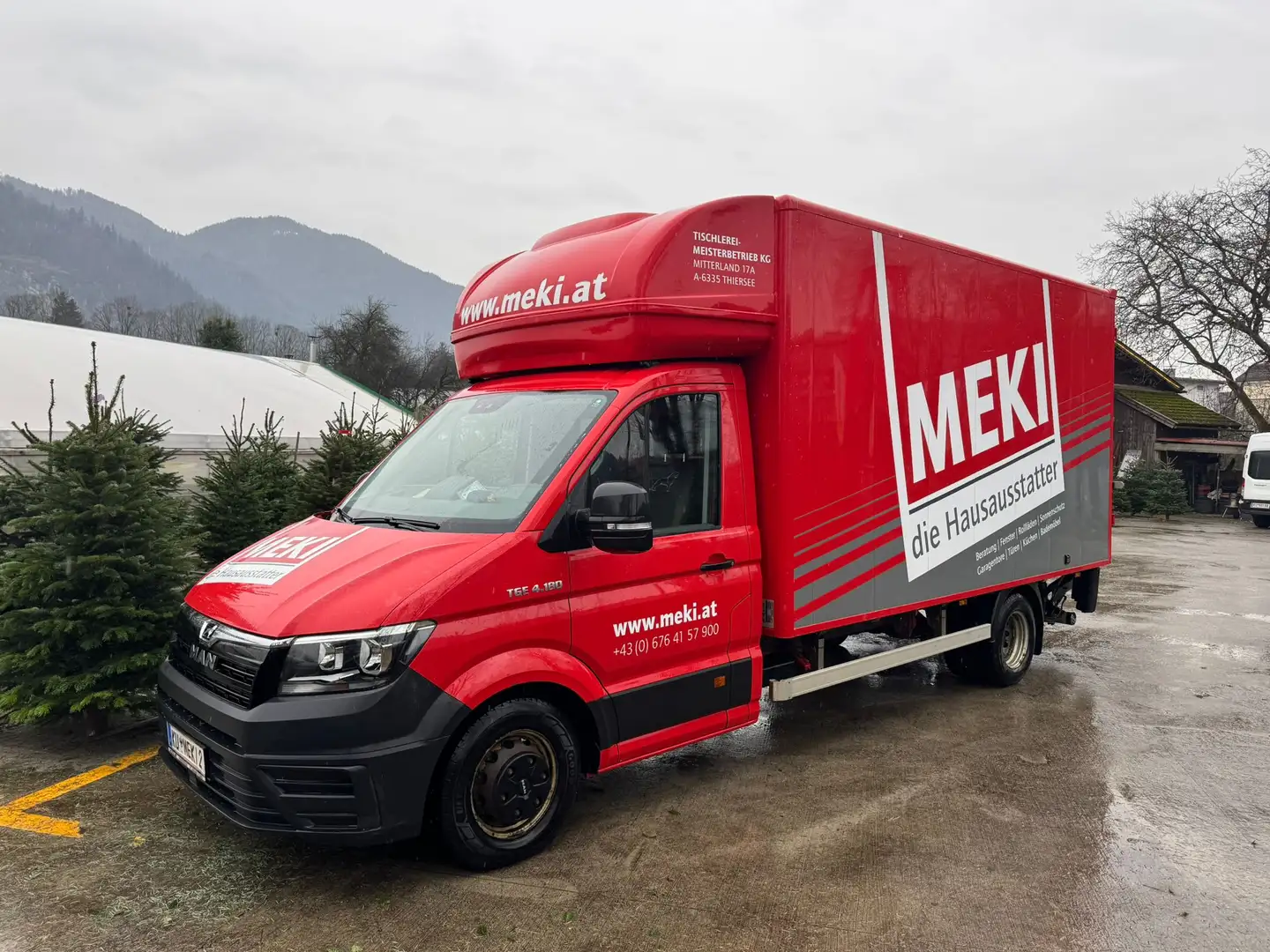 MAN Sonstige Aluminiumkofferaufbau mit lichtdurchlässigem GFK Dach & geteilte BÄR Hebebühne - 1