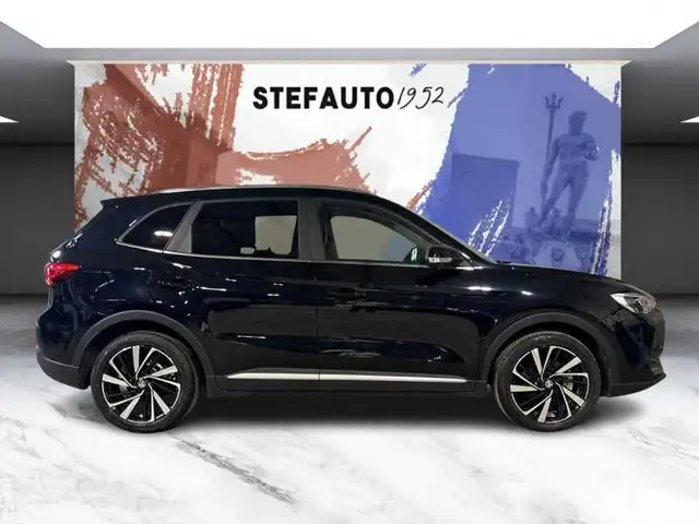 MG ZS view 3