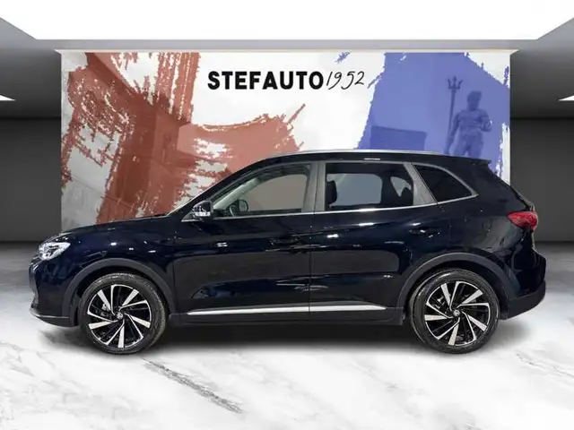 MG ZS view 4