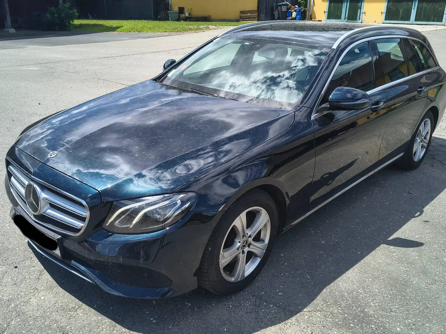 Mercedes-Benz E 220 E 220 d T 4MATIC Aut. Grün - 1