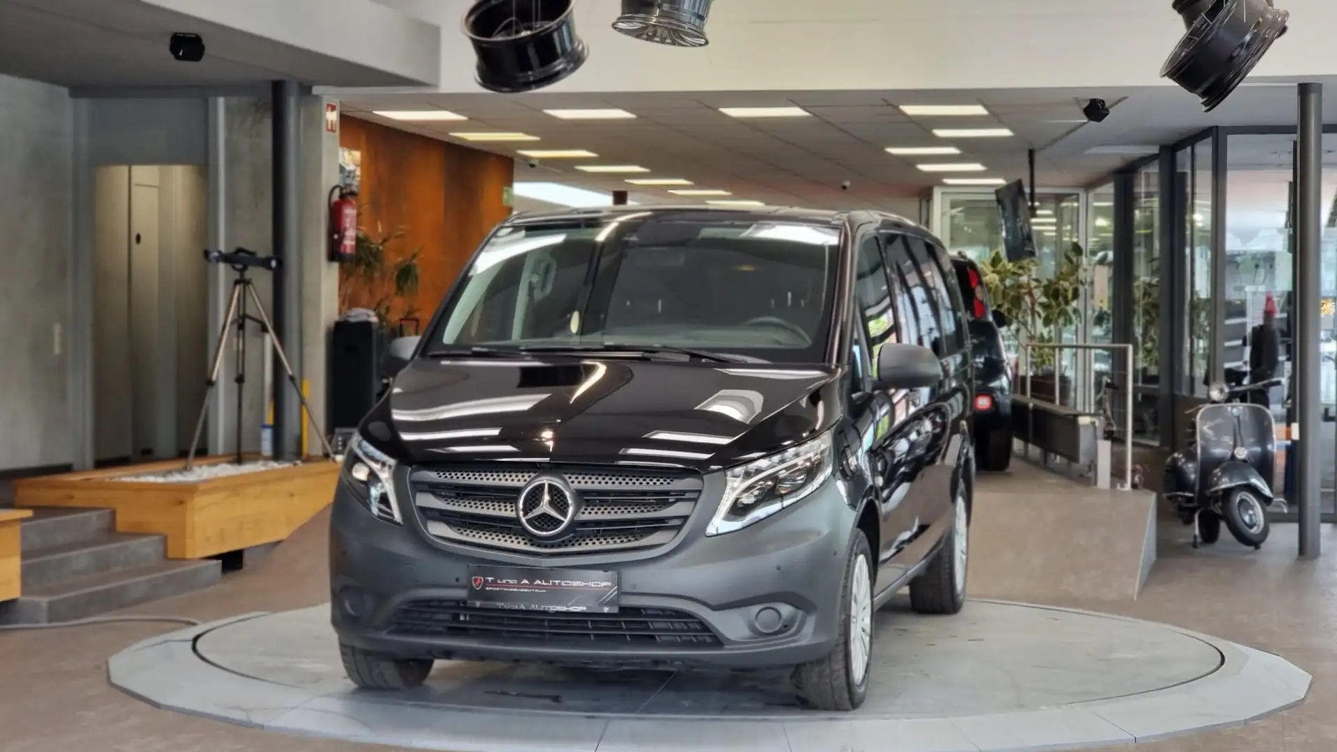 Mercedes-Benz Vito Tourer 4x4 Lang PRO 9-Sitzer Aut. Ohne Nova Netto Schwarz - 2