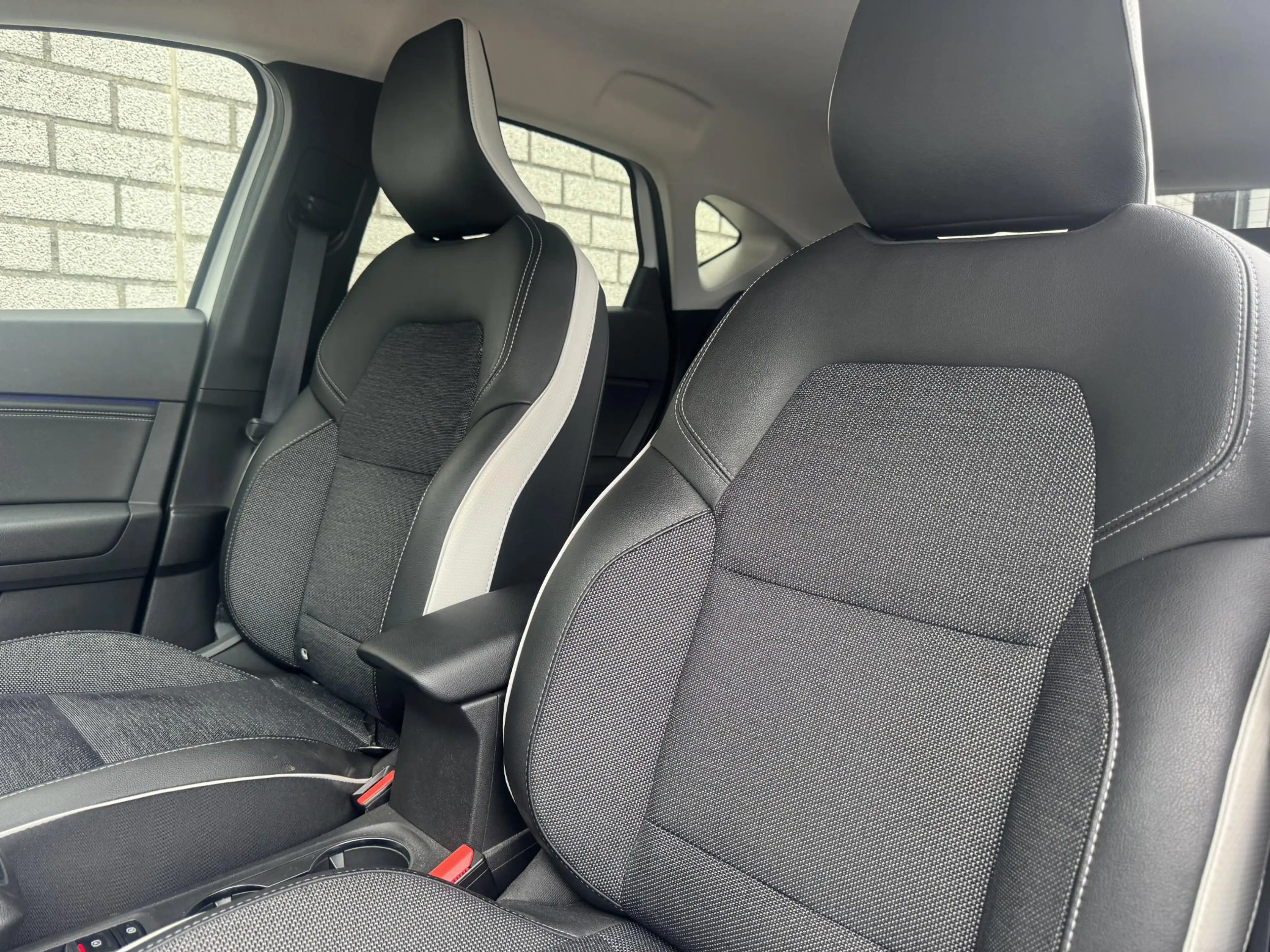 Mitsubishi ASX 1.6 HEV AT First Edition | Trekhaak | Stoelverwarm — photo 33