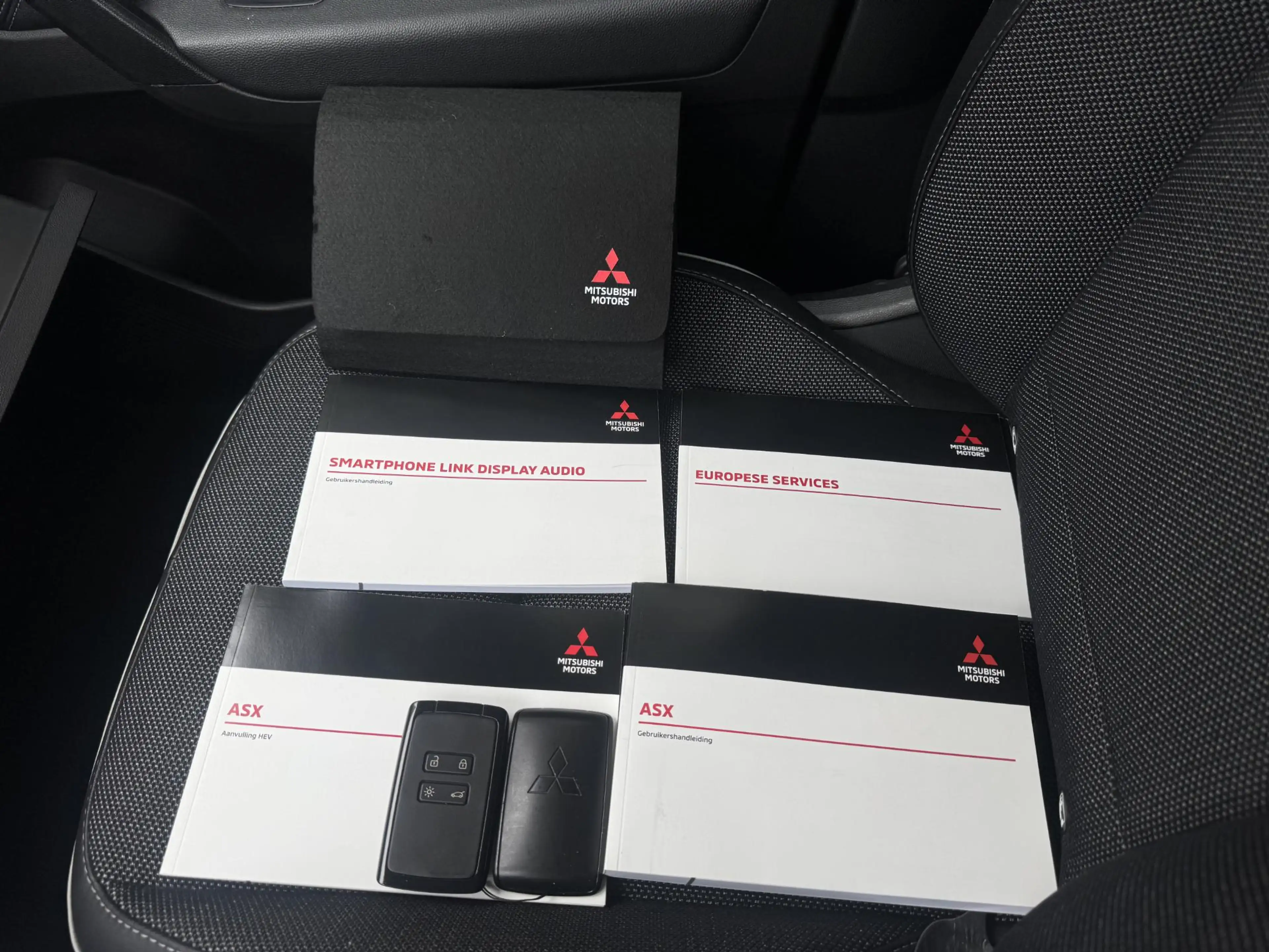 Mitsubishi ASX 1.6 HEV AT First Edition | Trekhaak | Stoelverwarm — photo 17
