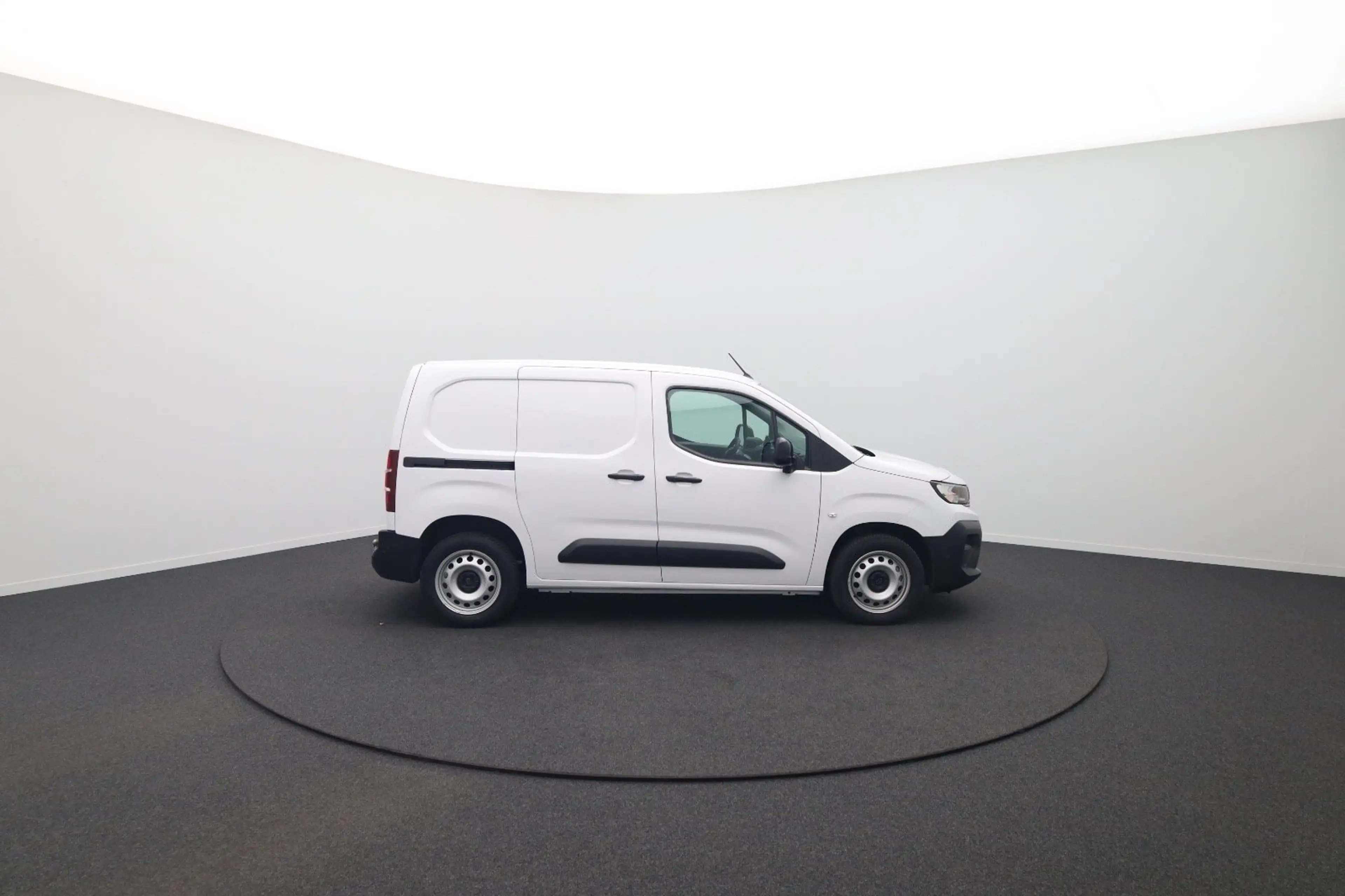 Peugeot Partner 1.5 BlueHDi 130 EAT8 S&S L1 Trekhaak | Houten Laad — photo 3