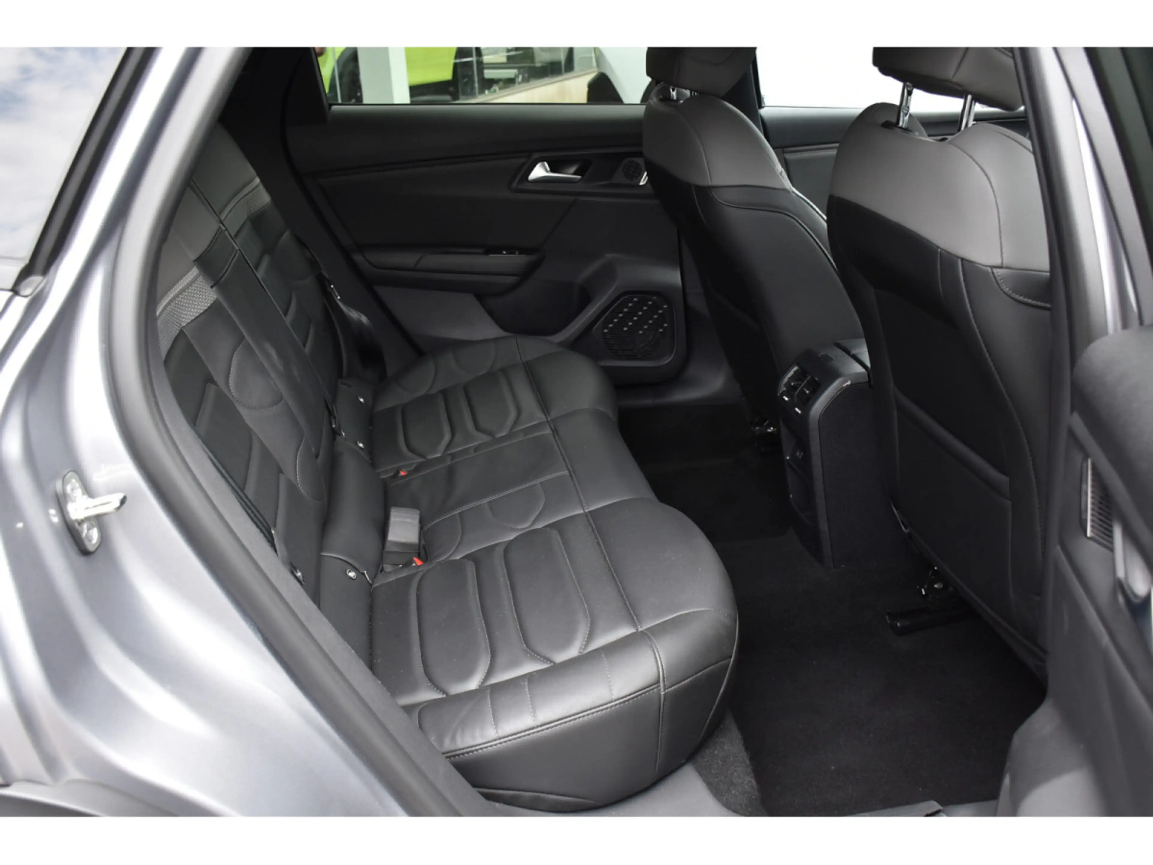 Citroen C5 X 1.2 130 PLUS EAT8 CUIR ACC HUD LANE 1° MAIN — photo 8