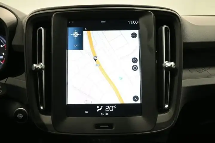 Volvo XC40 T2 Momentum Core man 2021, foto 14