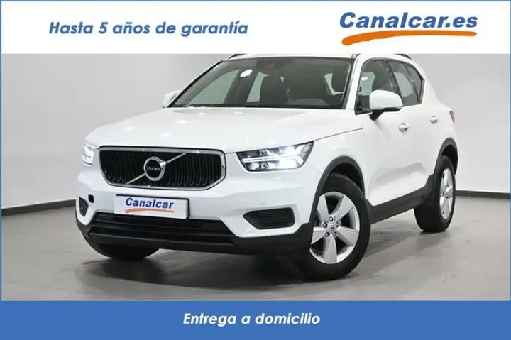 Volvo XC40 T2 Momentum Core man 2021