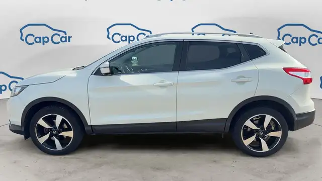 Nissan Qashqai view 2