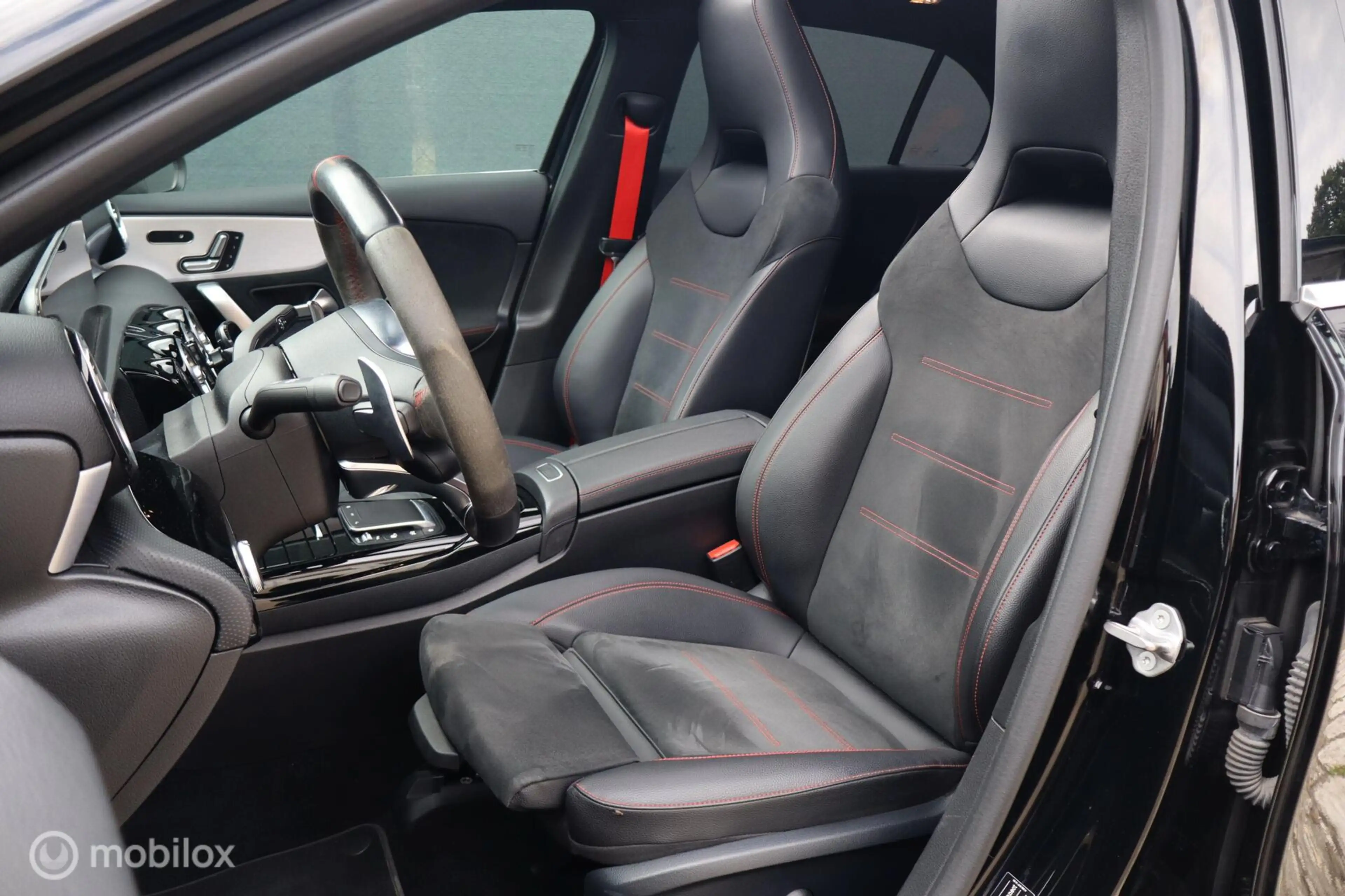 Mercedes-Benz A 45 AMG S 4MATIC+ — photo 9