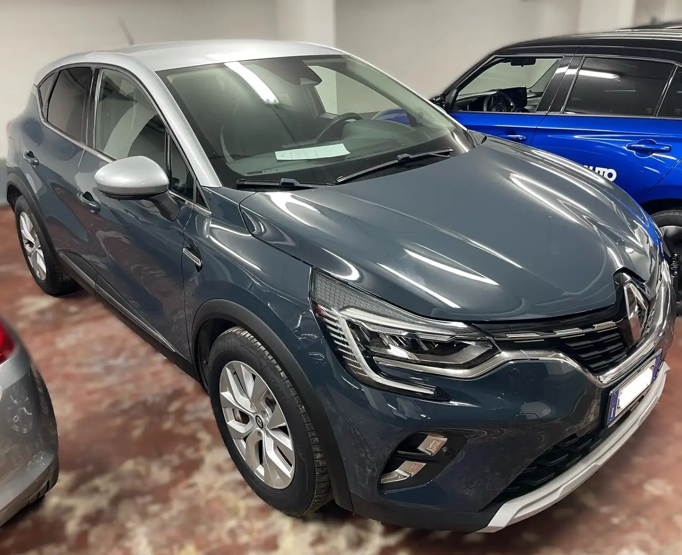Renault Captur 1.6 E-Tech Hybrid Intens 145cv Grigio - 1