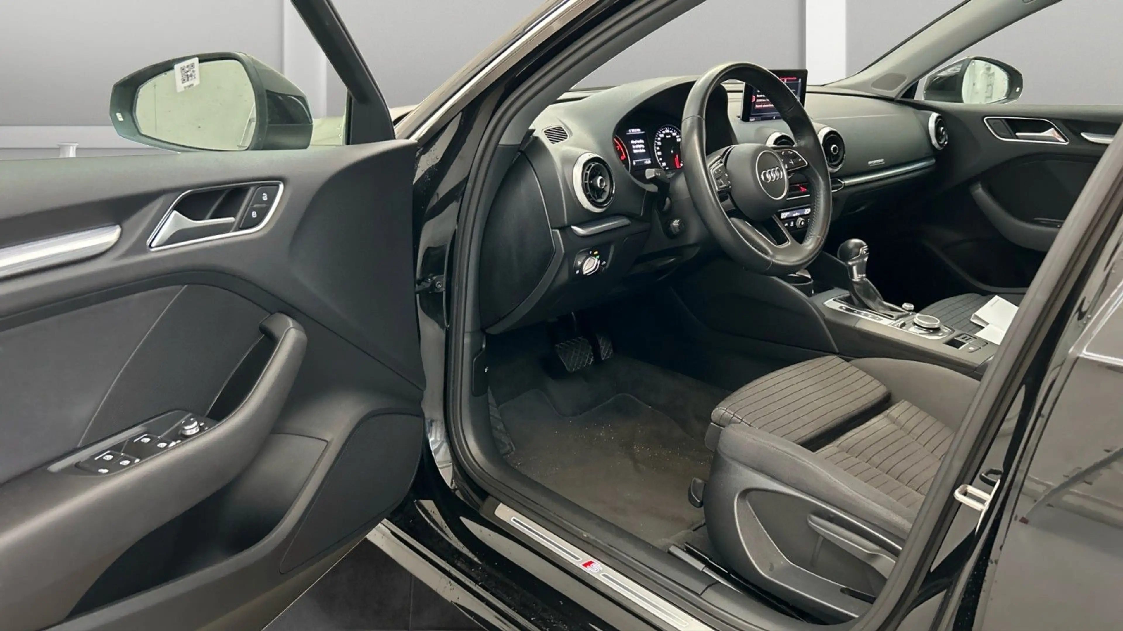 Audi A3 Sportback 40TFSI S line Sport LED SHZ LHZ ACC — photo 13
