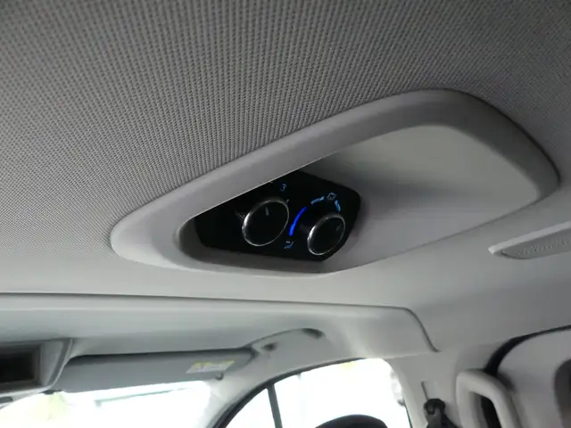 Ford Tourneo Custom view 15