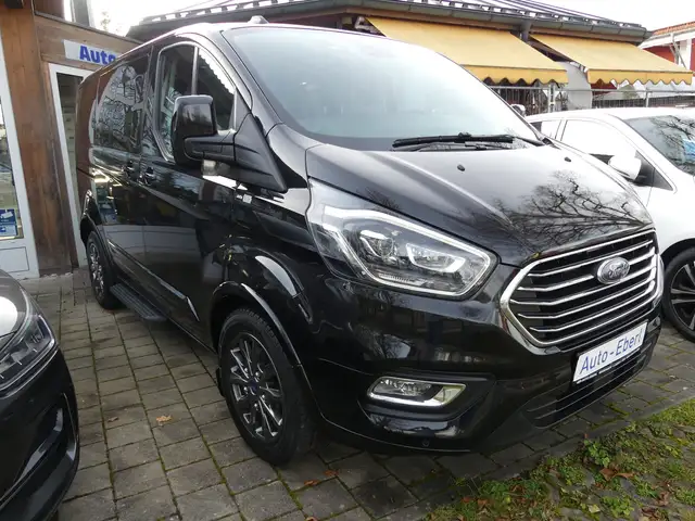Ford Tourneo Custom view 2