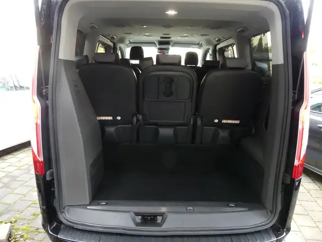 Ford Tourneo Custom view 13