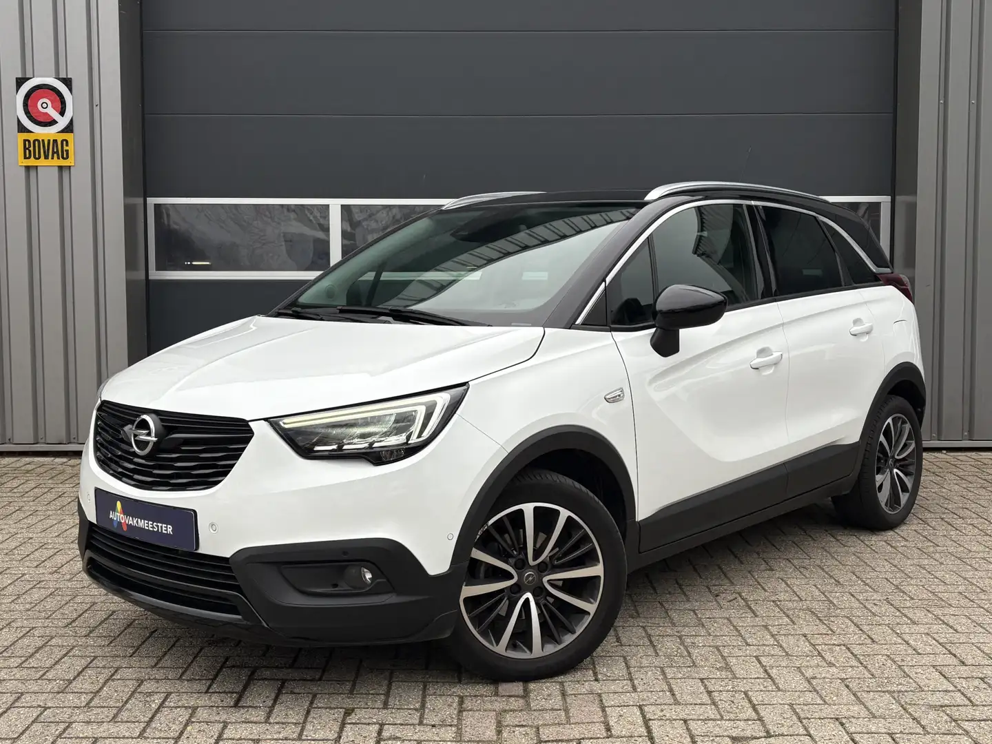 Opel Crossland X 1.2 Turbo Ultimate Automaat | Pano | Leder | Navi Wit - 1