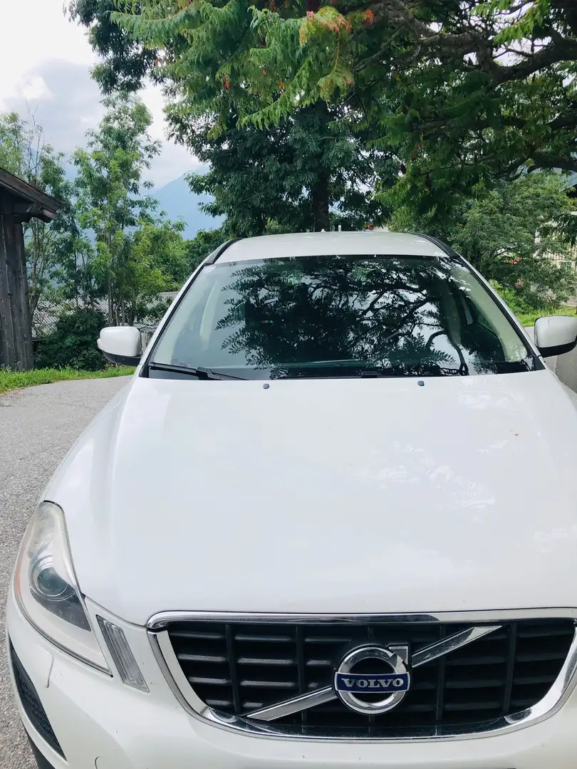 Volvo XC60 Weiß - 2