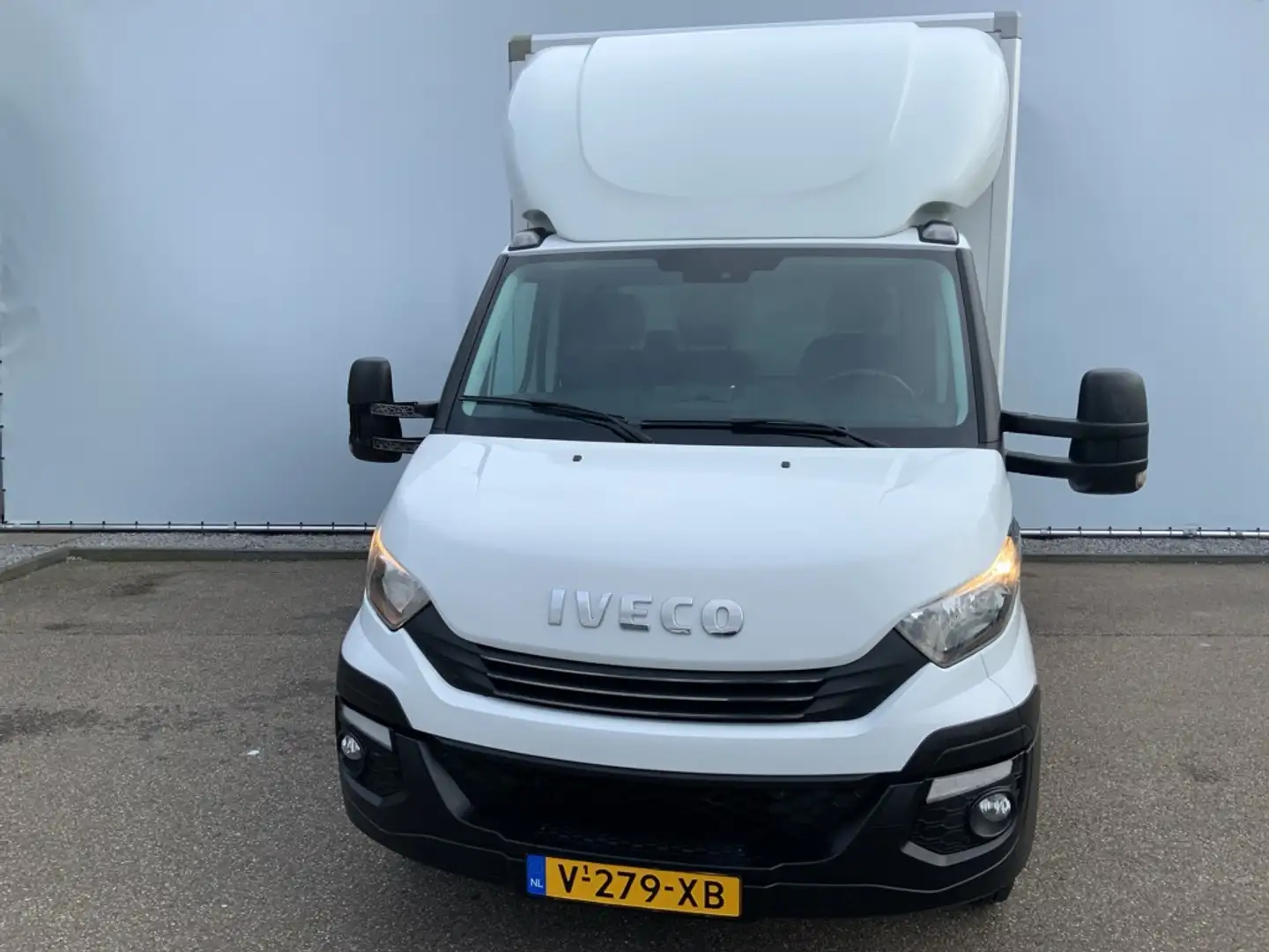 Iveco Daily 35C16 2.3 375 Automaat Meubelbak & Lift 3 Zits Air Wit - 2