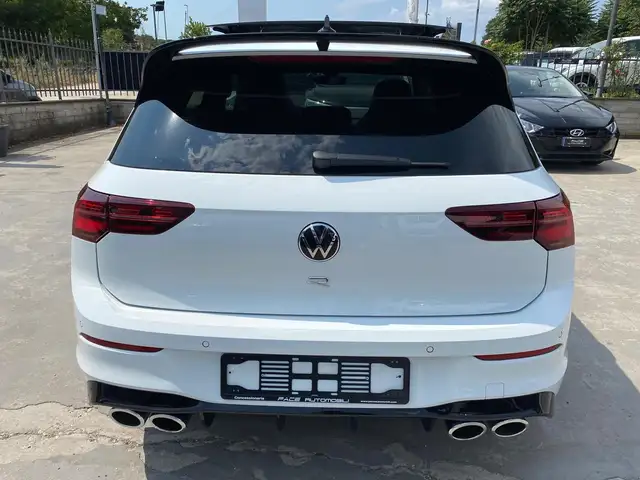 Volkswagen Golf view 13
