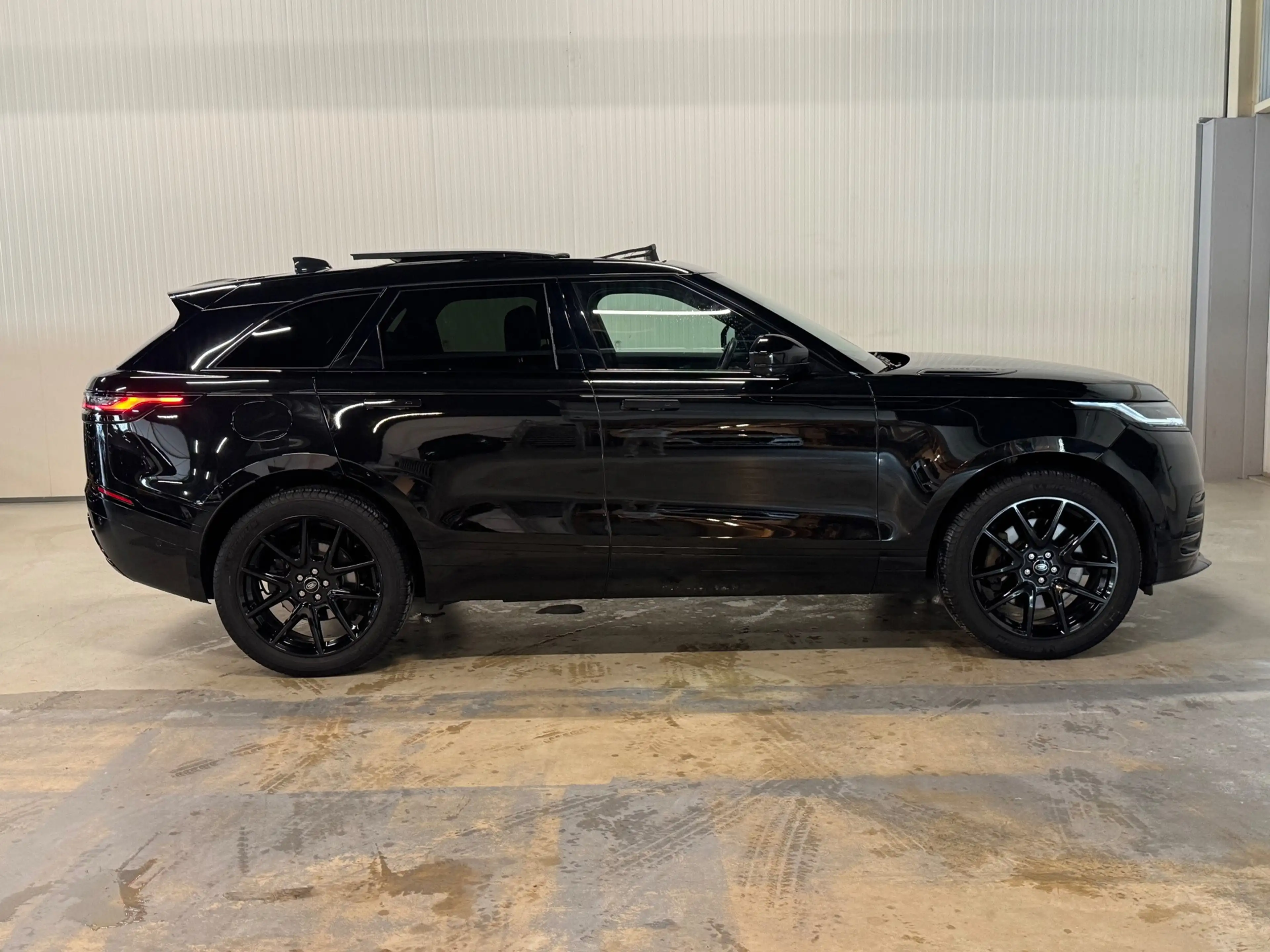 Land Rover Range Rover Velar 2.0 P400e R-Dynamic HSE | FACELIFT | PANO | 360 CA — photo 8