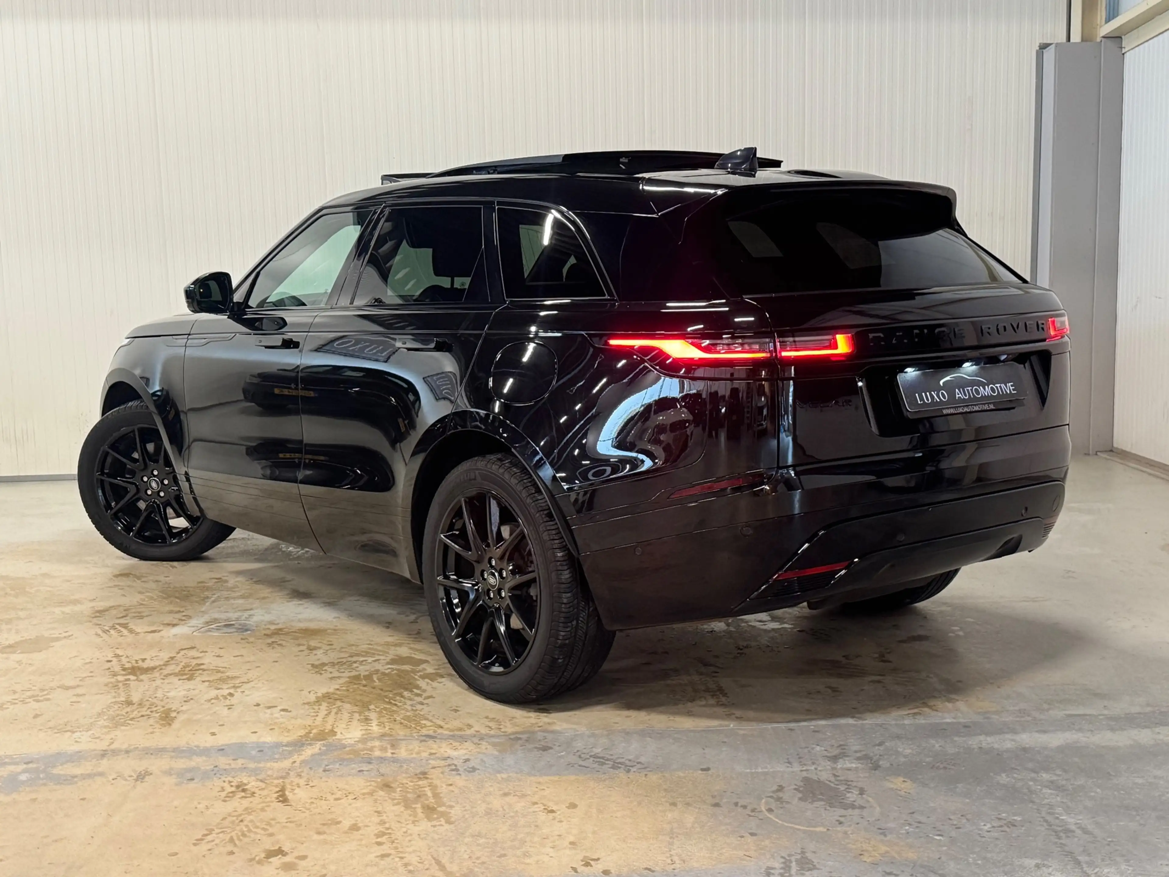 Land Rover Range Rover Velar 2.0 P400e R-Dynamic HSE | FACELIFT | PANO | 360 CA — photo 2