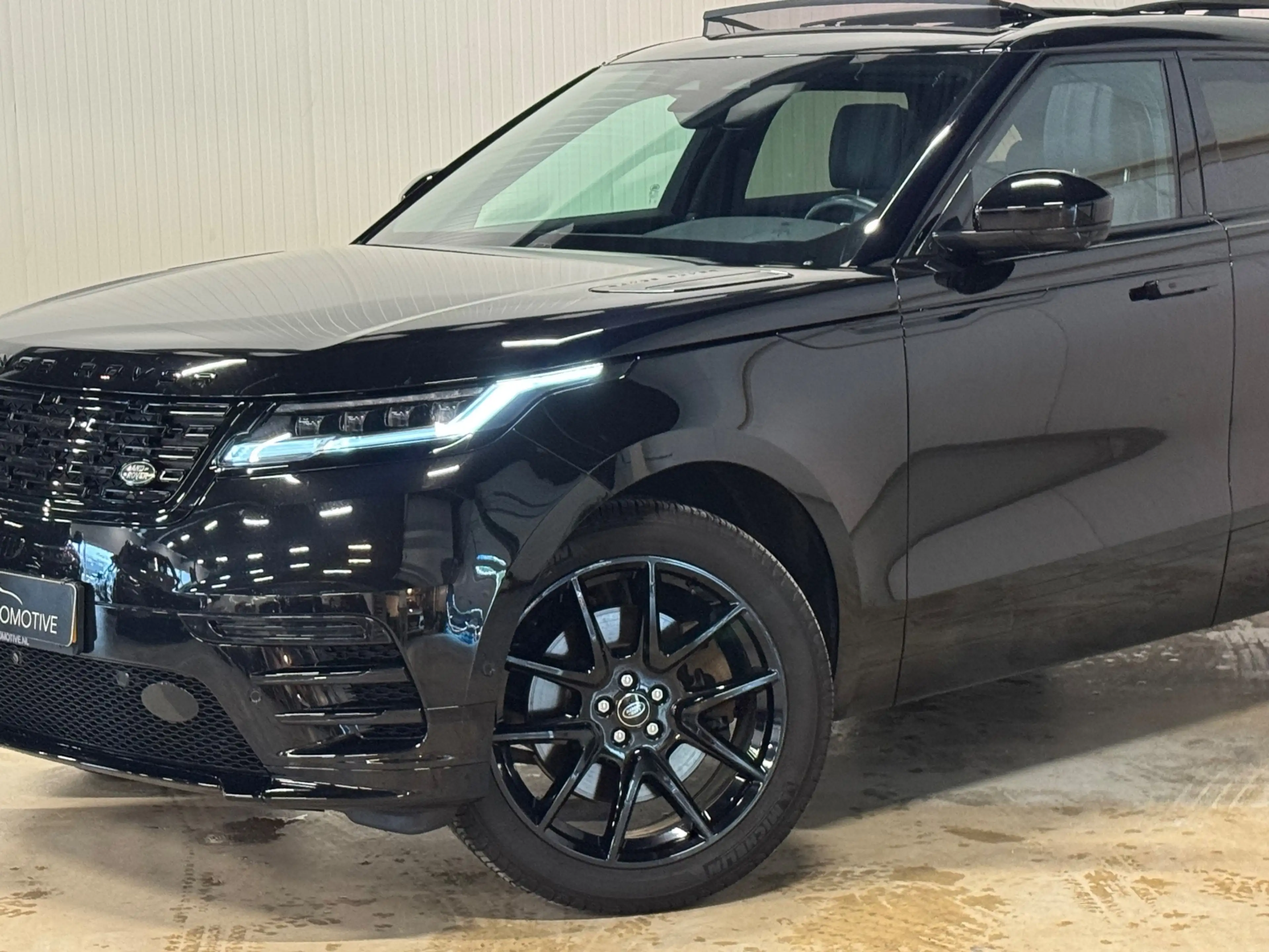 Land Rover Range Rover Velar 2.0 P400e R-Dynamic HSE | FACELIFT | PANO | 360 CA — photo 16