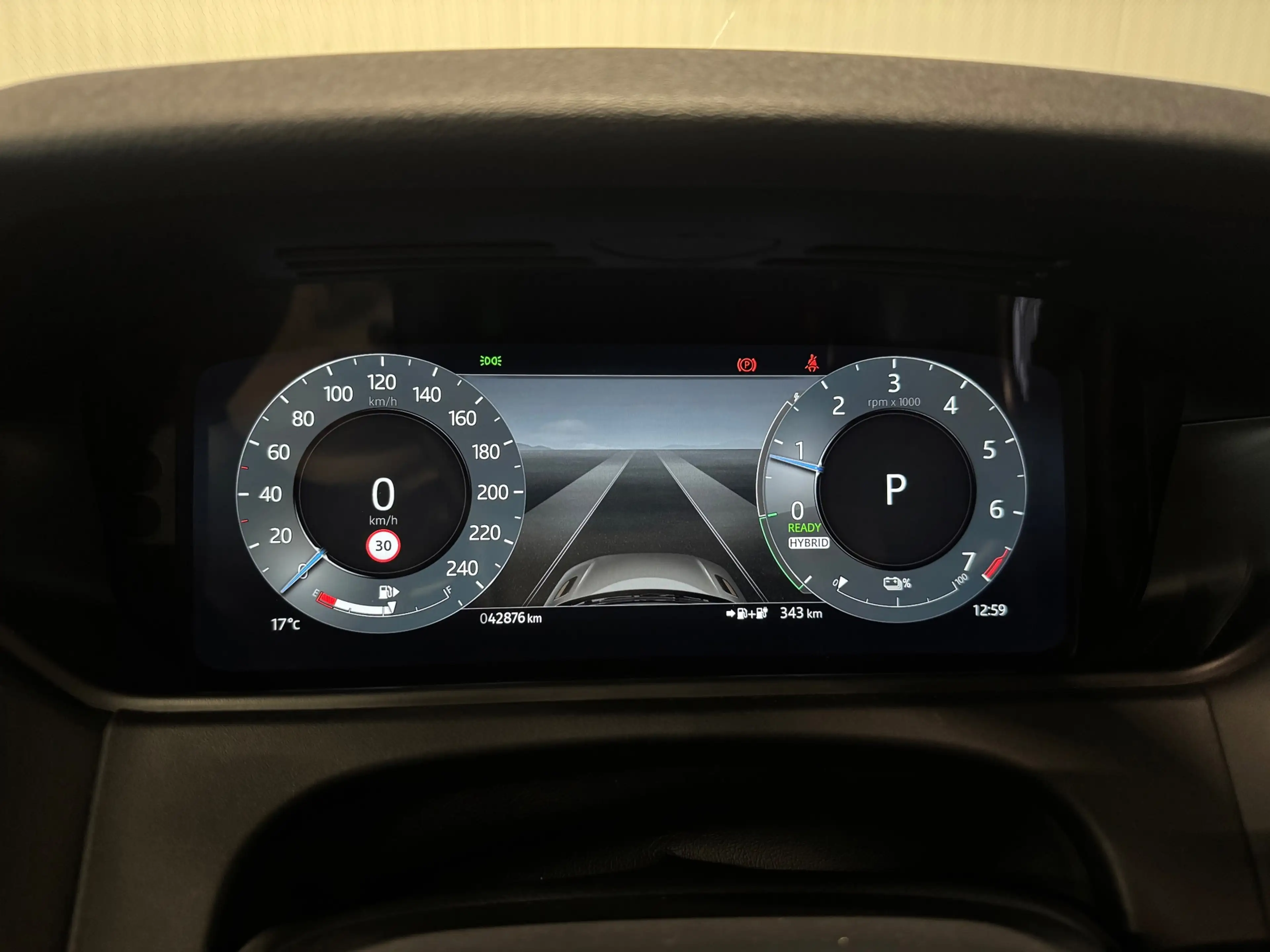 Land Rover Range Rover Velar 2.0 P400e R-Dynamic HSE | FACELIFT | PANO | 360 CA — photo 11