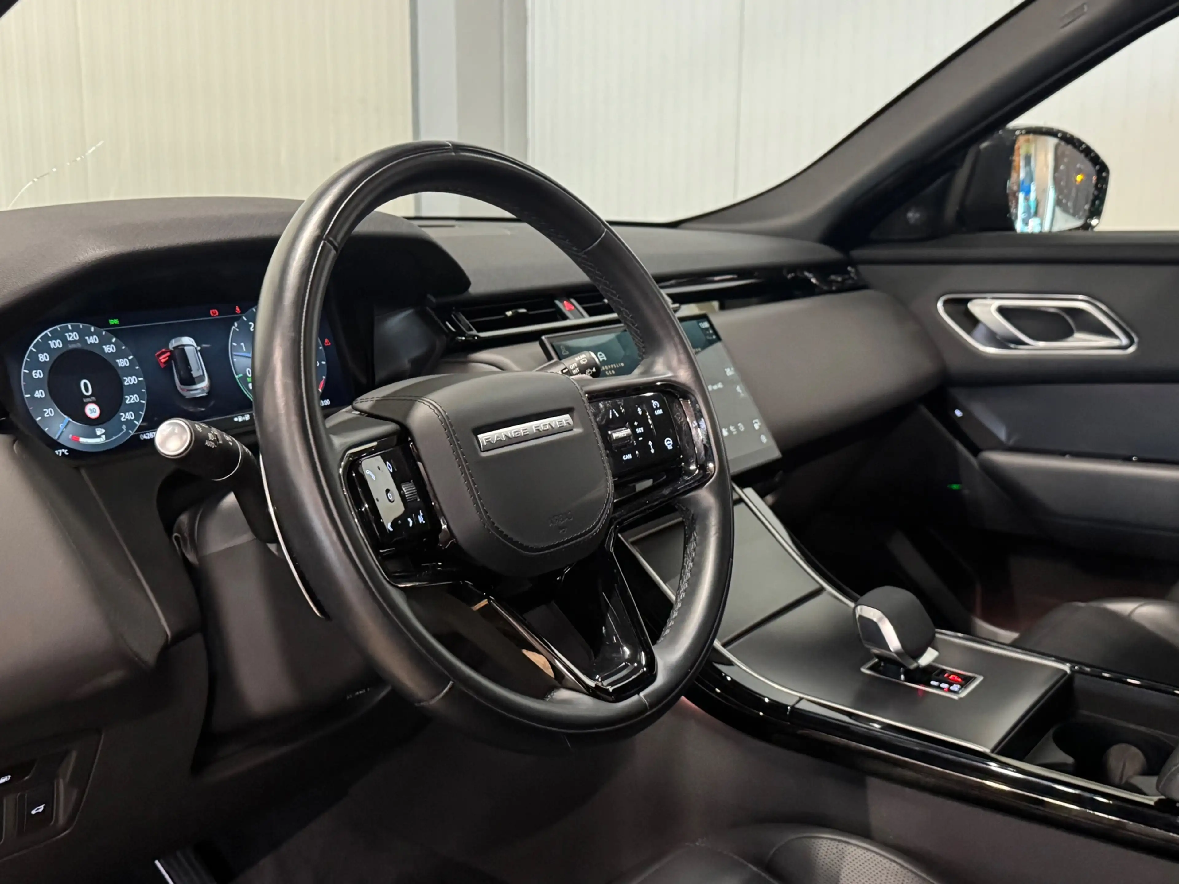 Land Rover Range Rover Velar 2.0 P400e R-Dynamic HSE | FACELIFT | PANO | 360 CA — photo 9