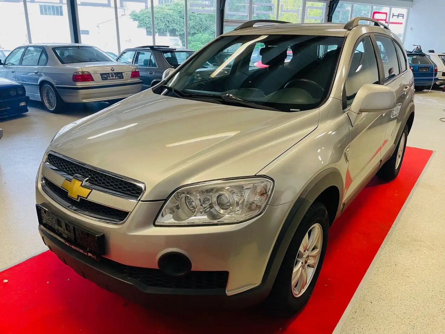 Chevrolet Captiva 2.4 LS 2WD Silber - 2