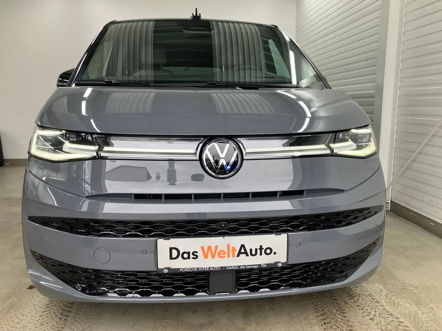 Volkswagen T7 Multivan VW T7 Multivan Edition ÜH eHybrid 180 kW 4M Grau - 2