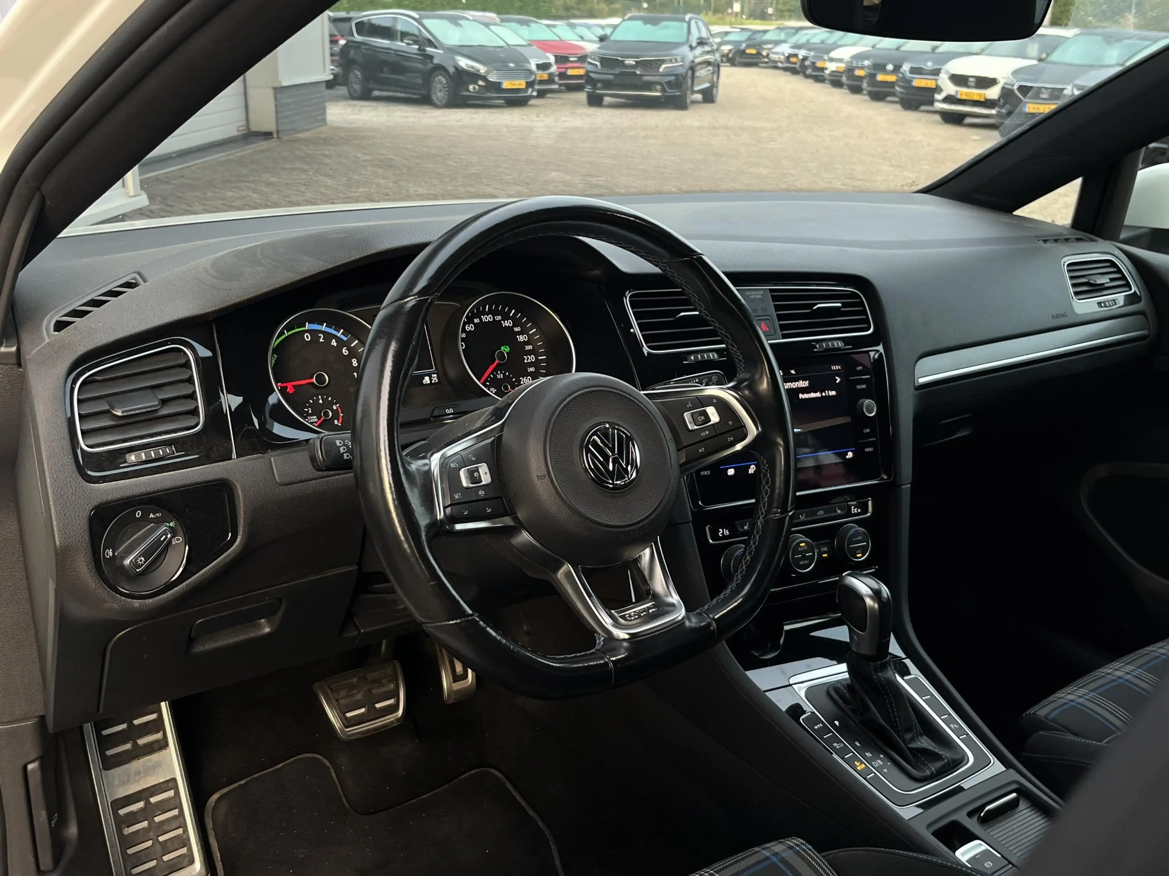Volkswagen Golf GTE 1.4 TSI PHEV Standkachel, LED, Apple Carplay/Andro — photo 3