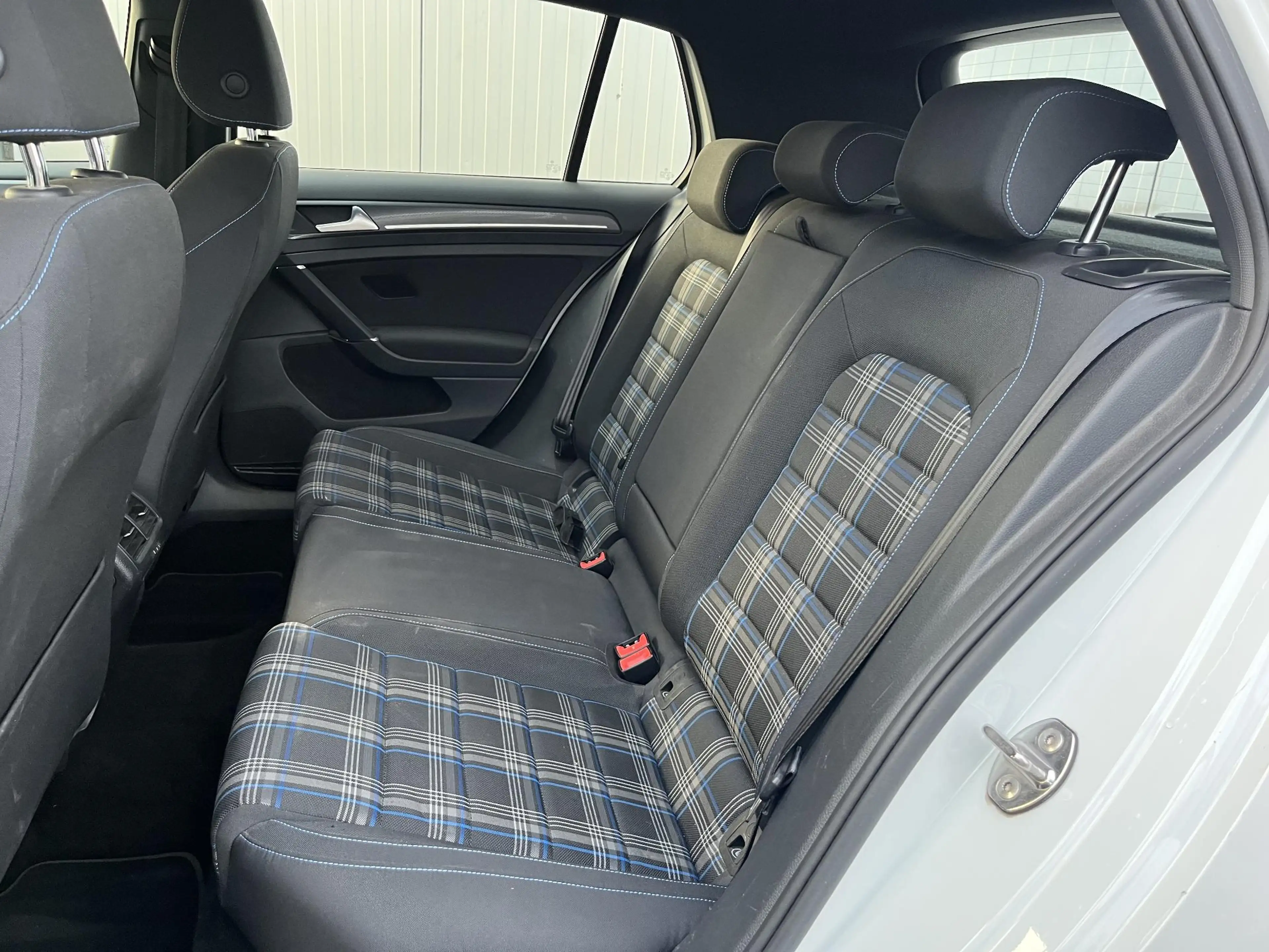 Volkswagen Golf GTE 1.4 TSI PHEV Standkachel, LED, Apple Carplay/Andro — photo 5