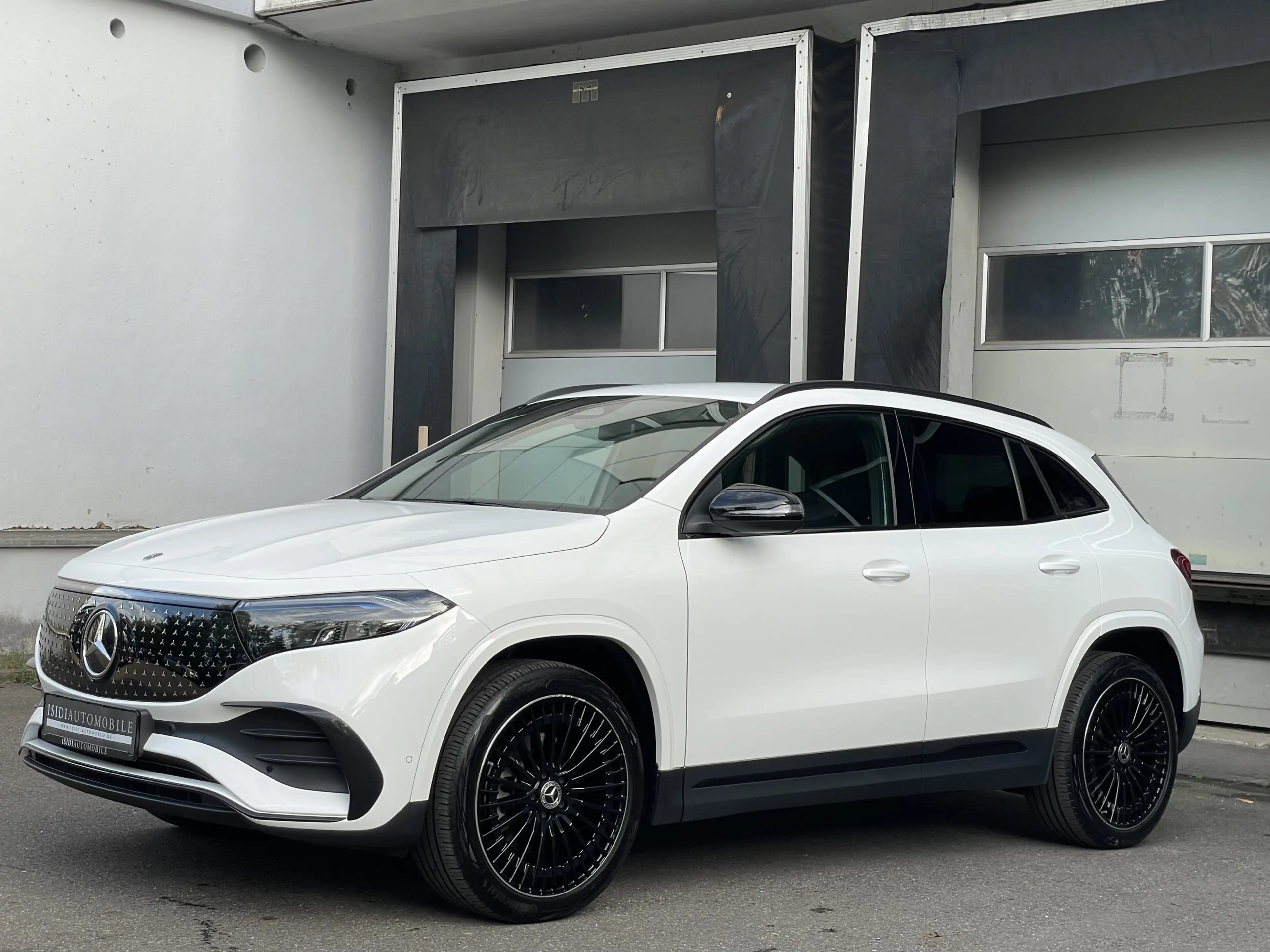 Mercedes-Benz EQA 250 AMG LED Night ACC MBUX Kamera Ambiente — photo 2