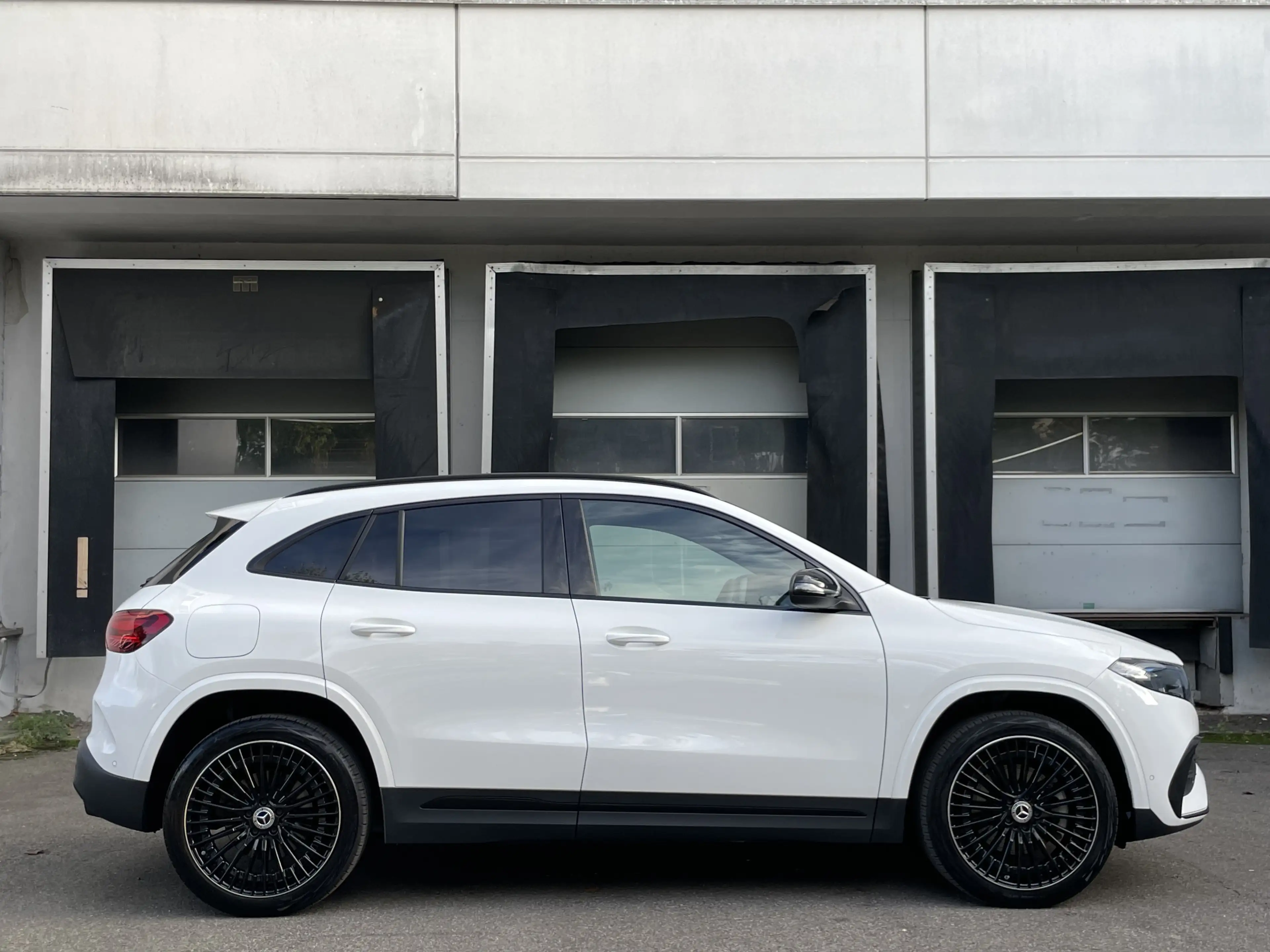 Mercedes-Benz EQA 250 AMG LED Night ACC MBUX Kamera Ambiente — photo 7