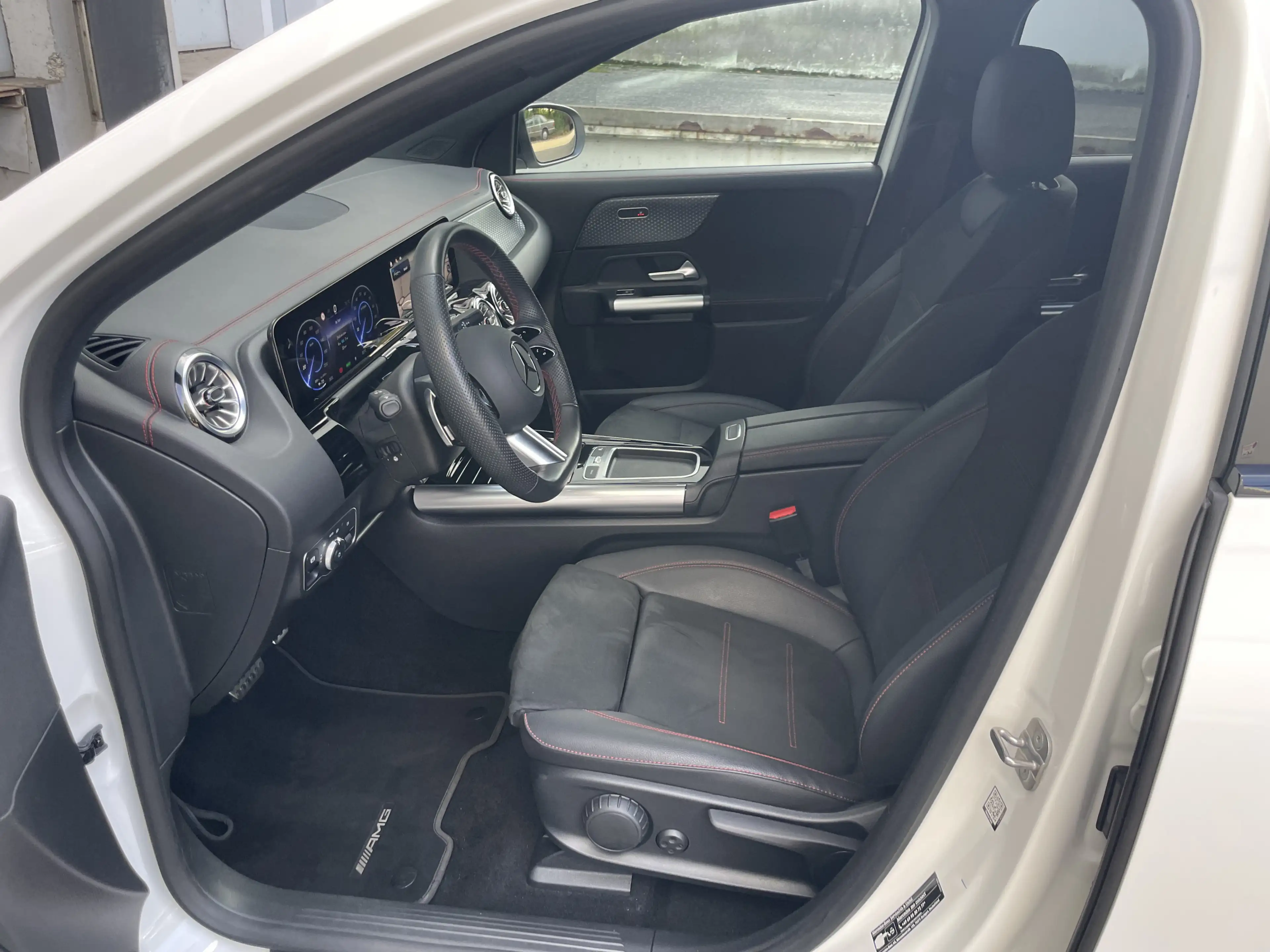 Mercedes-Benz EQA 250 AMG LED Night ACC MBUX Kamera Ambiente — photo 13