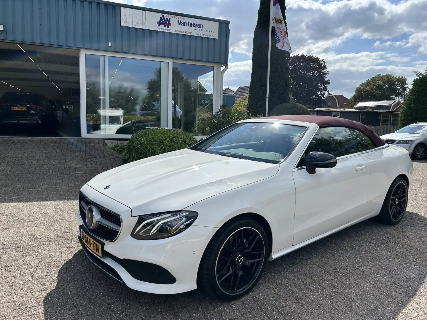 Mercedes-Benz E 200 Cabrio Premium Plus Wit - 2