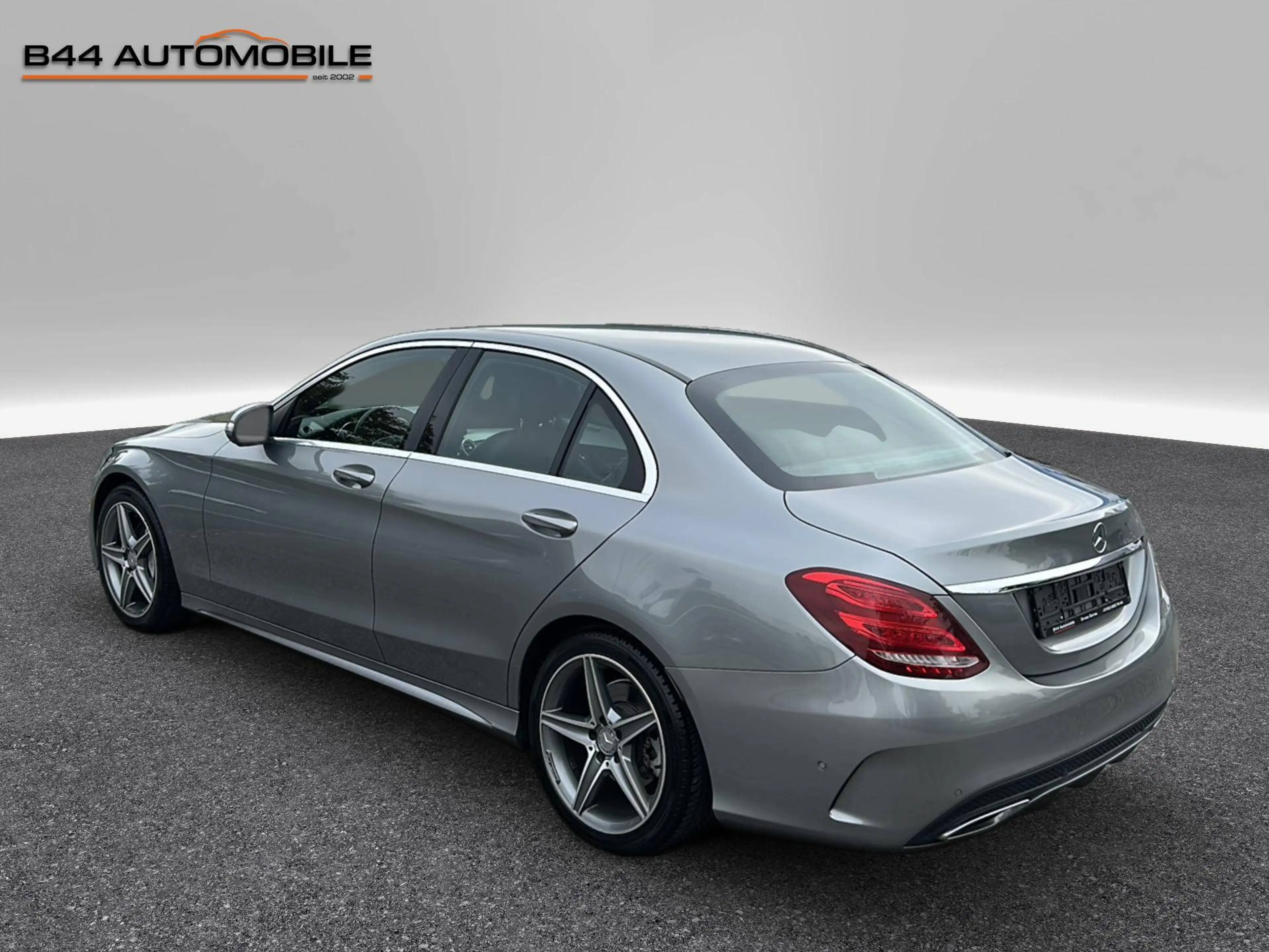 Mercedes-Benz C 220 Lim. *AMG*LED*LEDER*NAVI*TEMPOMAT*18°AMG* — photo 4