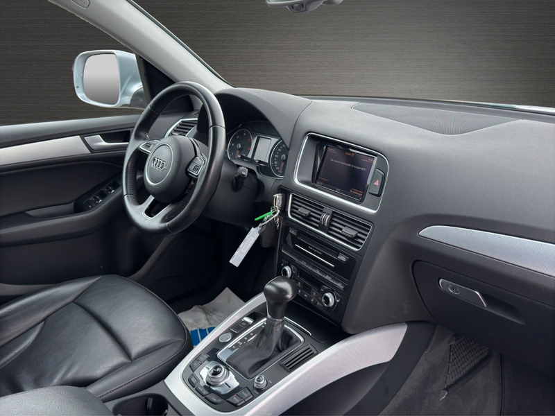 Audi Q5 2.0 TDI Quattro Automatik Xenon Leder SHZ PDC — photo 14