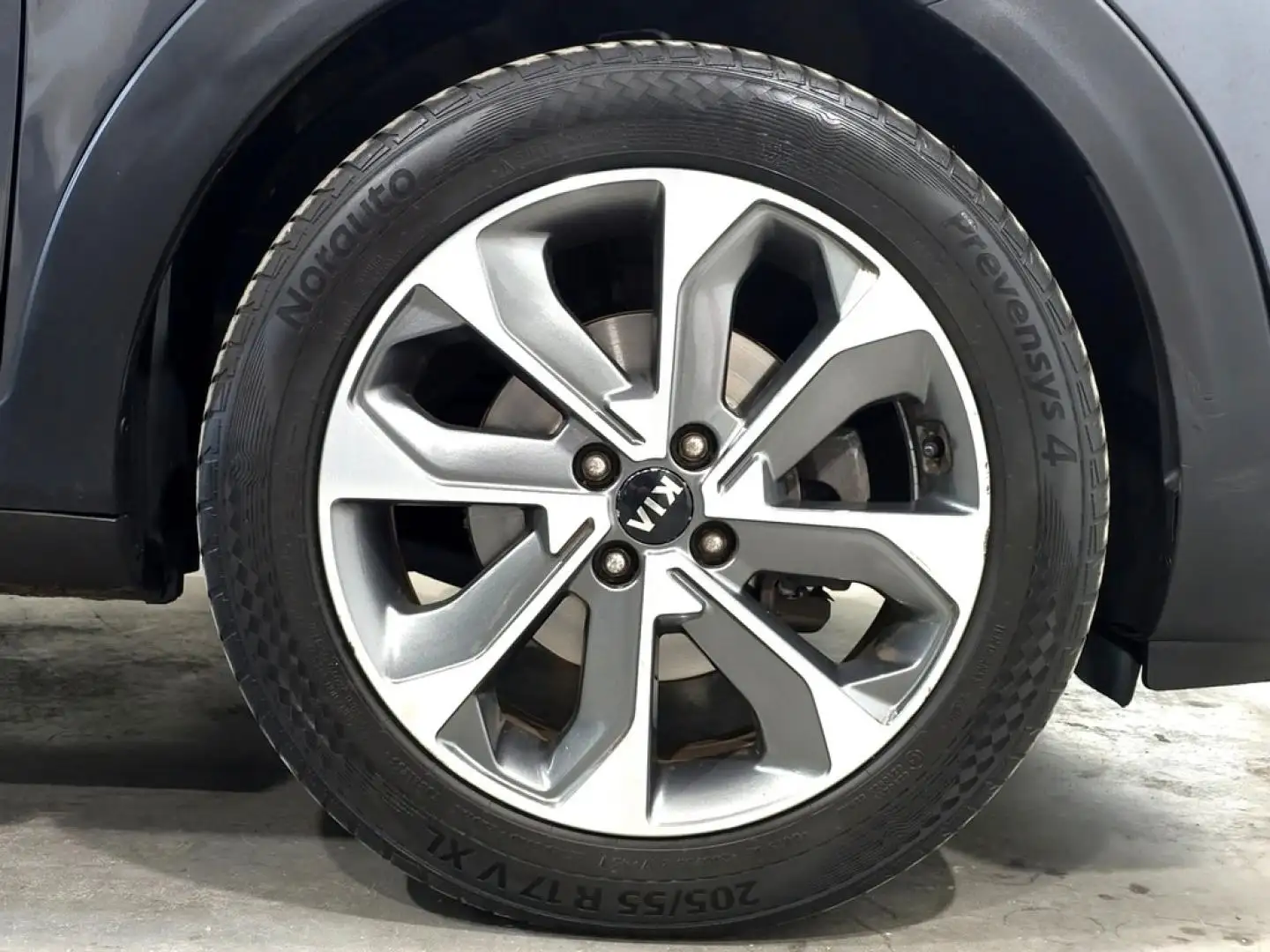 Kia Stonic 1.6CRDi VGT Eco-Dynamic Tech 110 Naranja - 2