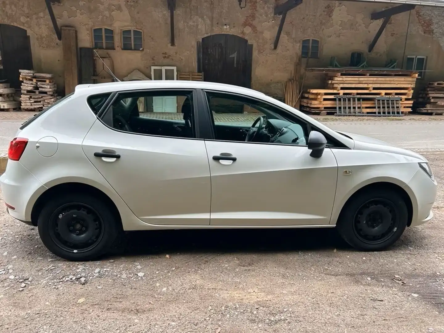 SEAT Ibiza 1.4 TDI Ecomotive Reference - 2