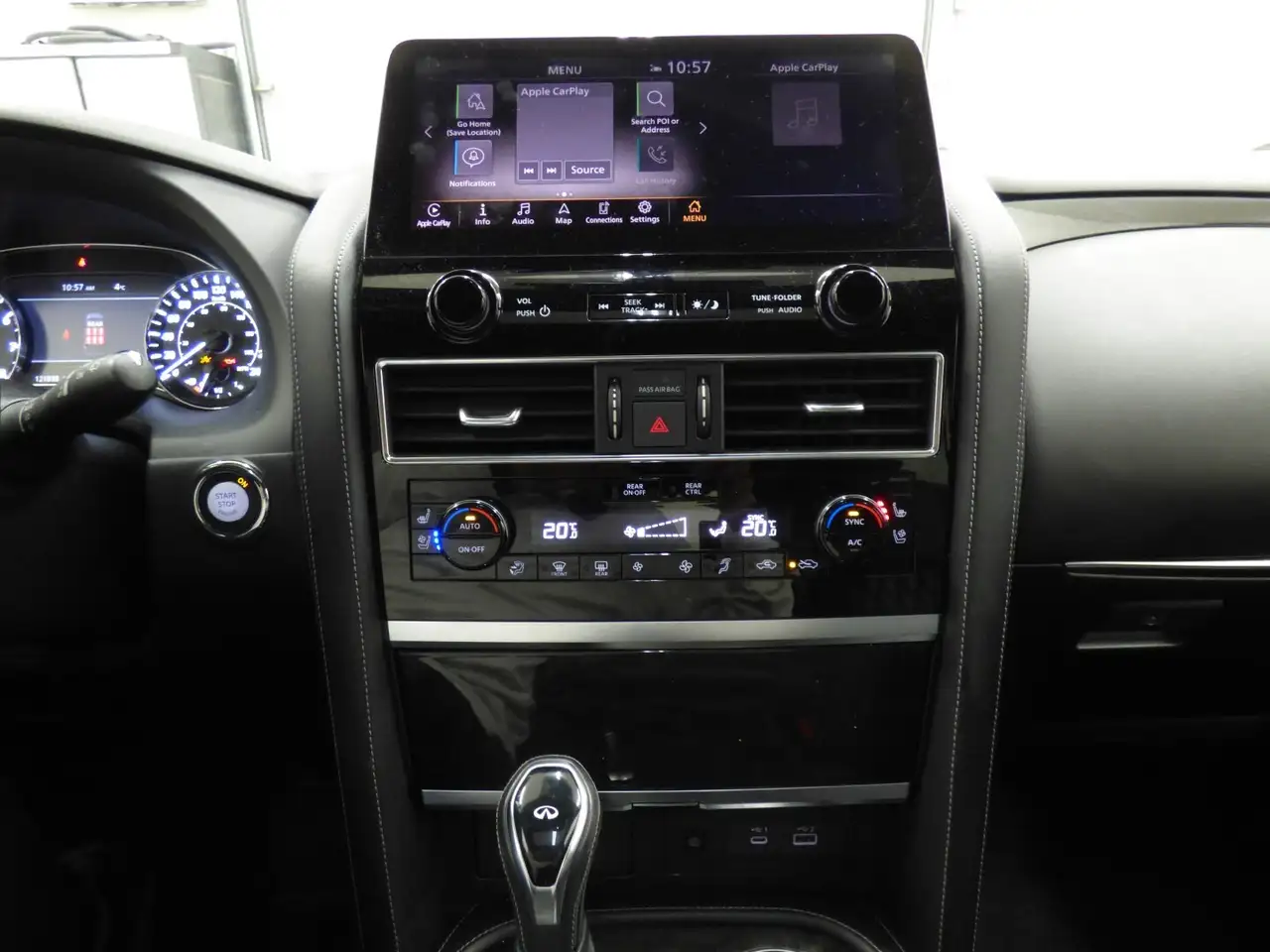 Infiniti QX80 снимка Infiniti QX80