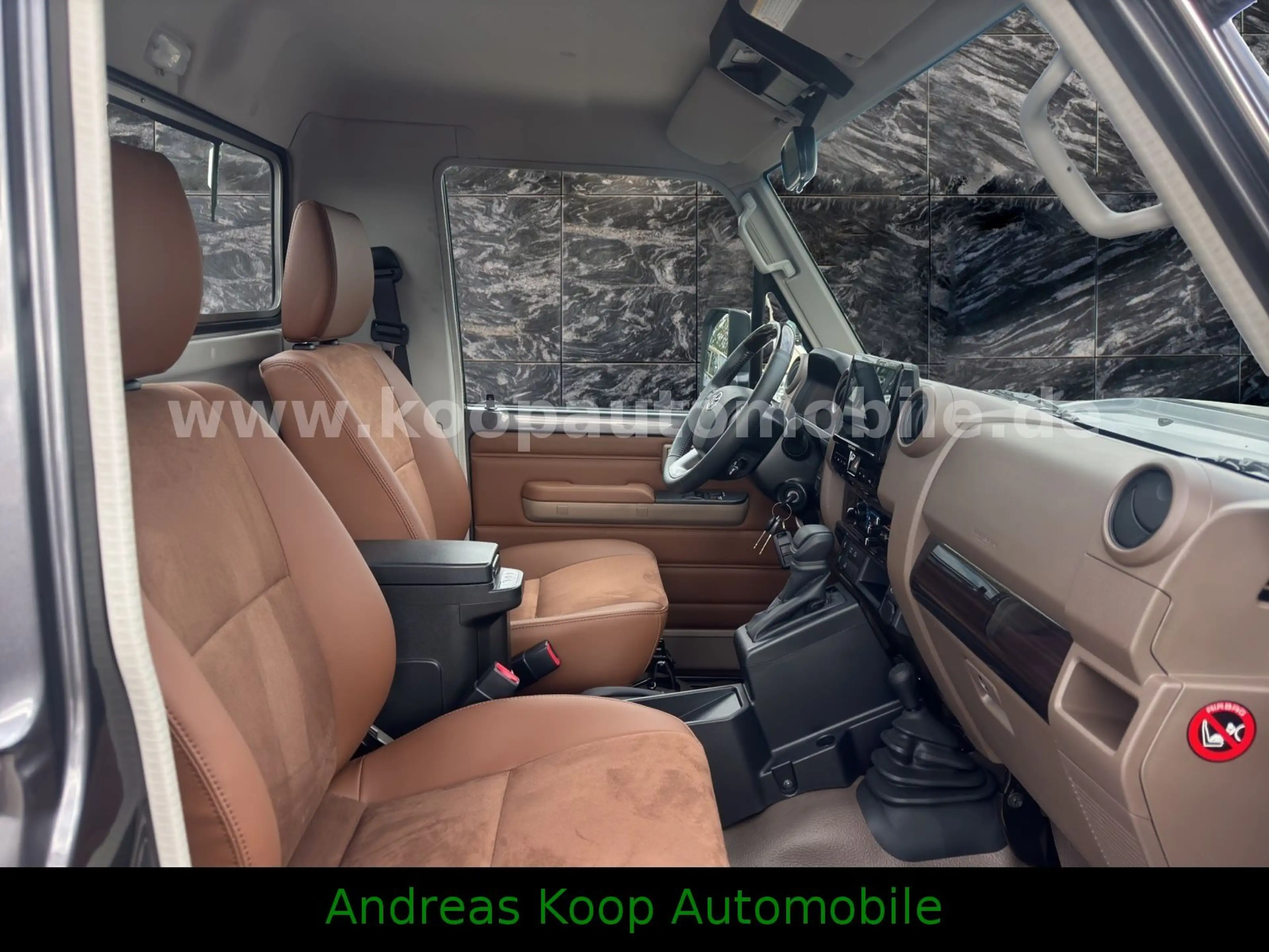 Toyota Land Cruiser GDJ 79SC 2,8-Diesel Aut LX-Z SOFORT — photo 5