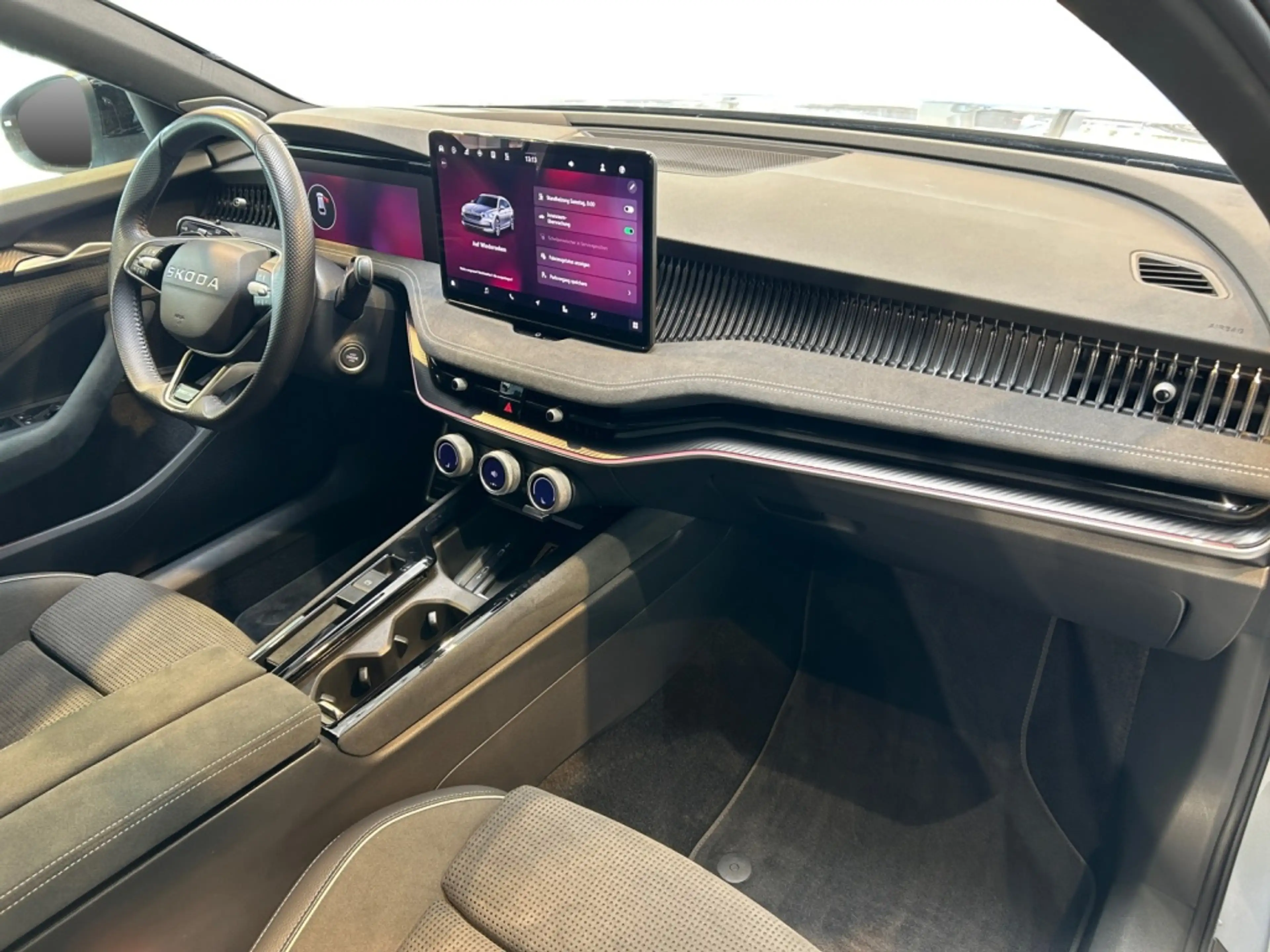 Skoda Superb 2.0 TDI Sportline Carbon+Fahrassist+AHK — photo 9