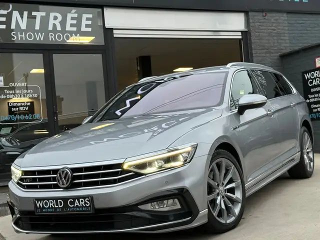 Volkswagen Passat 2.0 TDi R-LINE DSG - CAM360° - KEYLESS - DISTRO