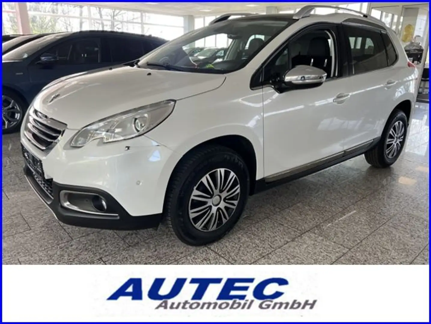Peugeot 2008 Allure 1.6 NAVI+SITZHEIZUNG+PANORAMA Weiß - 1