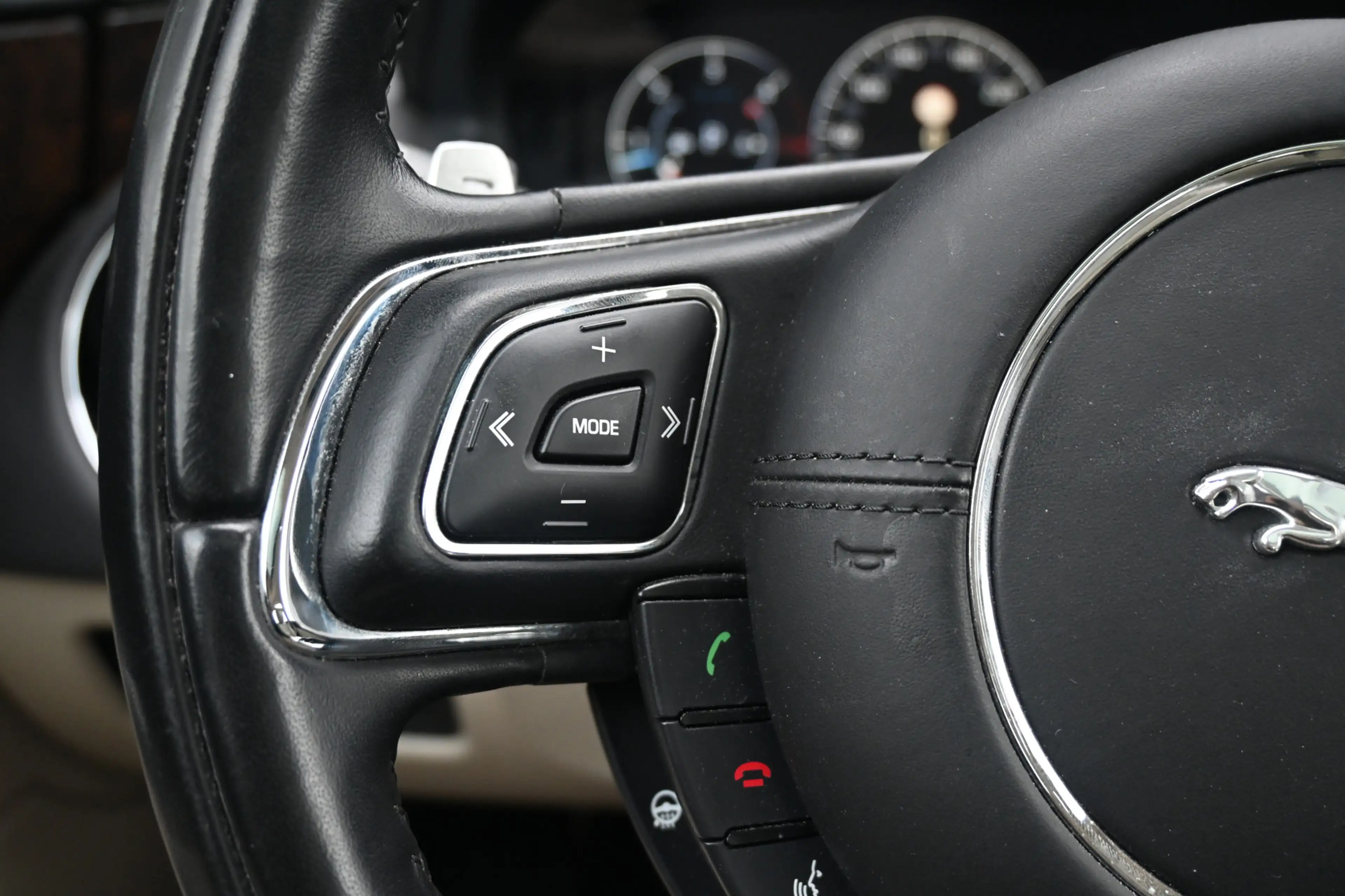 Jaguar XJ 3.0 D 50 — photo 18